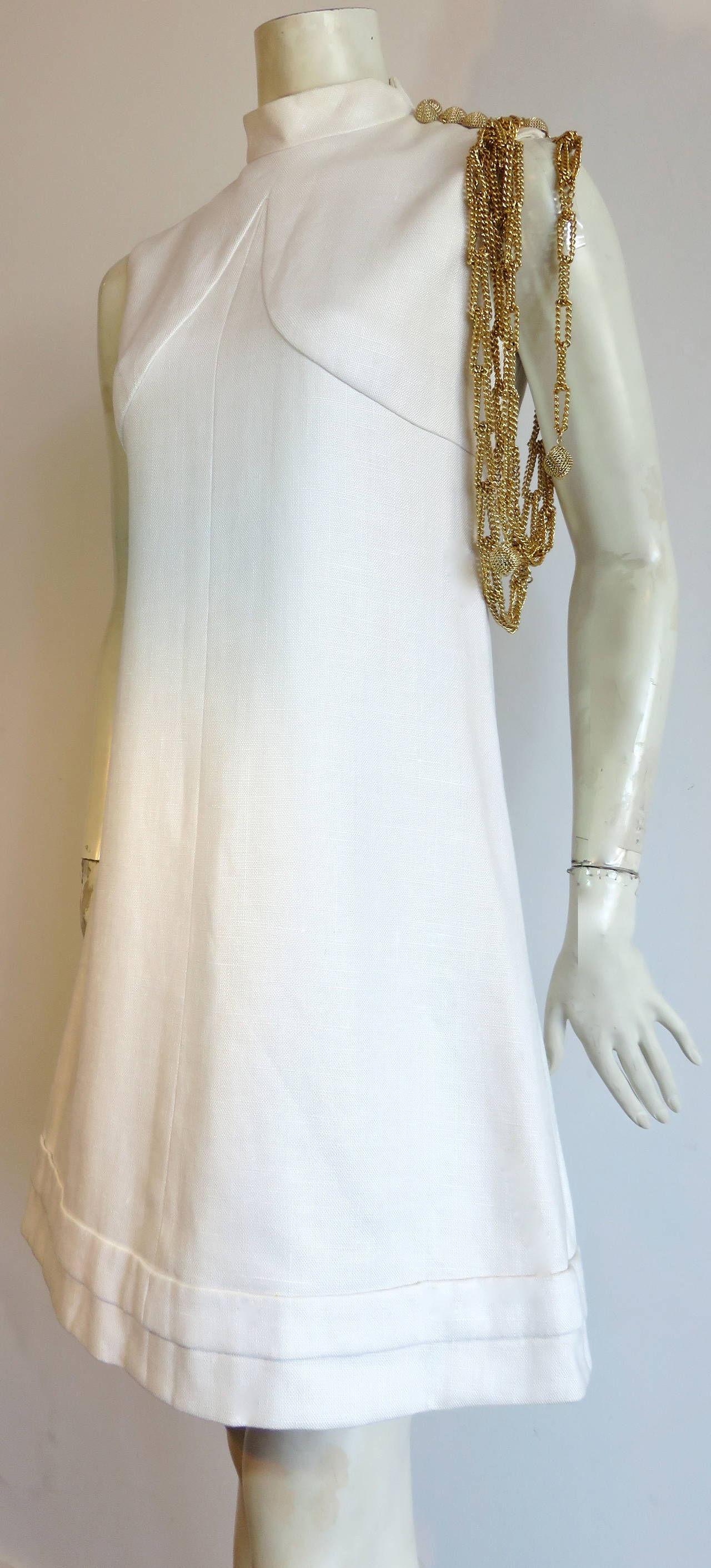 Gray 1960's BILL BLASS For MAURICE RENTNER Chain detail dress For Sale