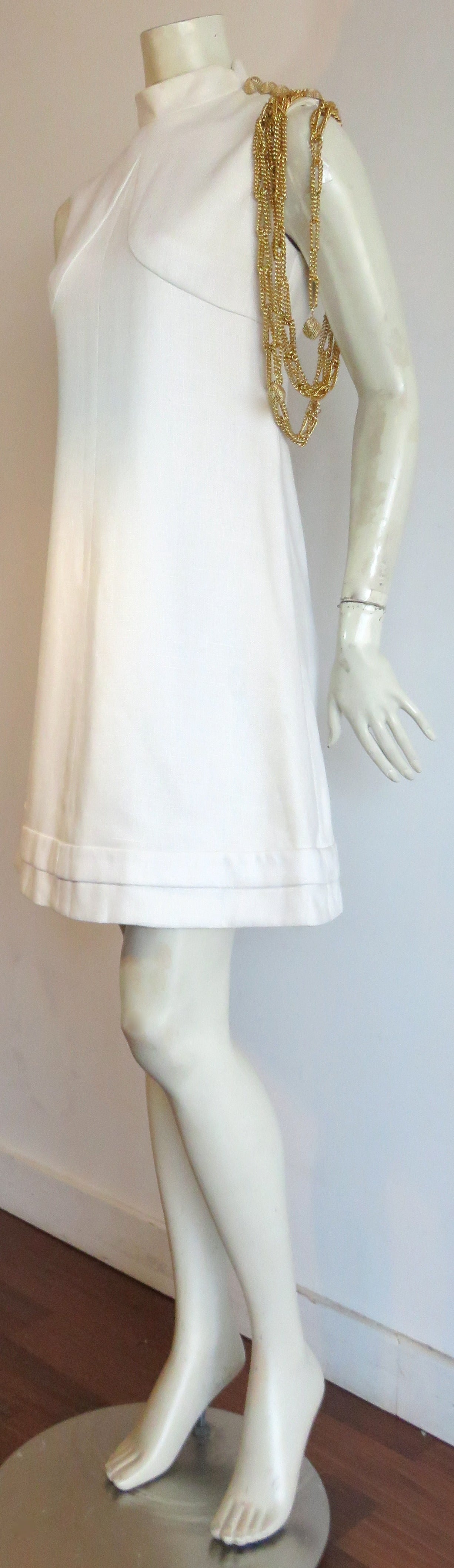 1960's BILL BLASS For MAURICE RENTNER Chain detail dress In Good Condition For Sale In Newport Beach, CA
