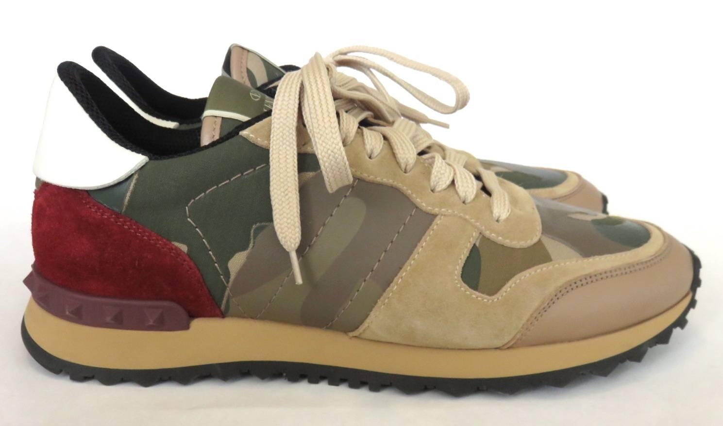VALENTINO GARAVANI Men's Rockstud Camouflage sneakers trainers *worn once* 1