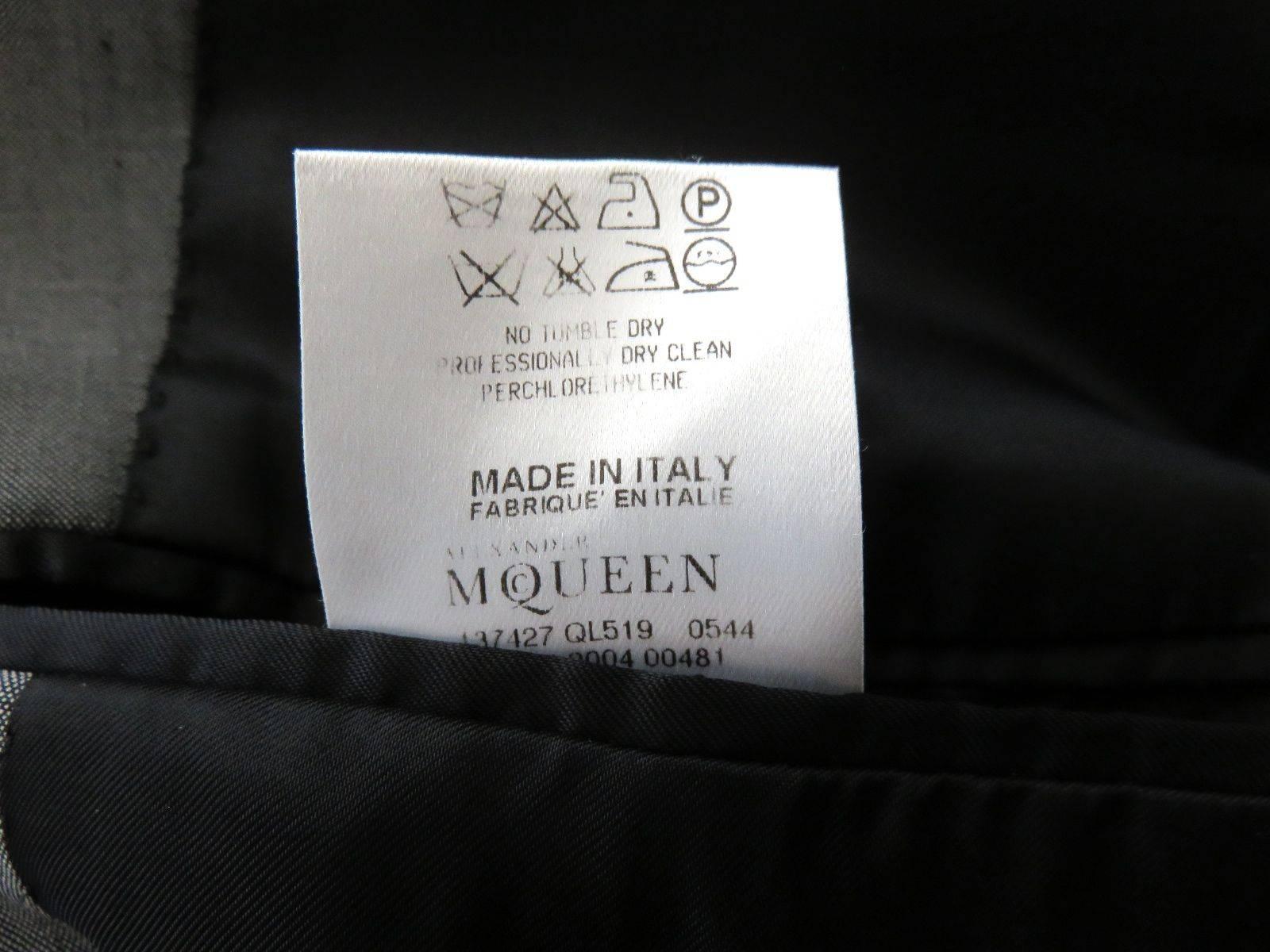 2004 ALEXANDER MCQUEEN Men's wool mohair suit  3