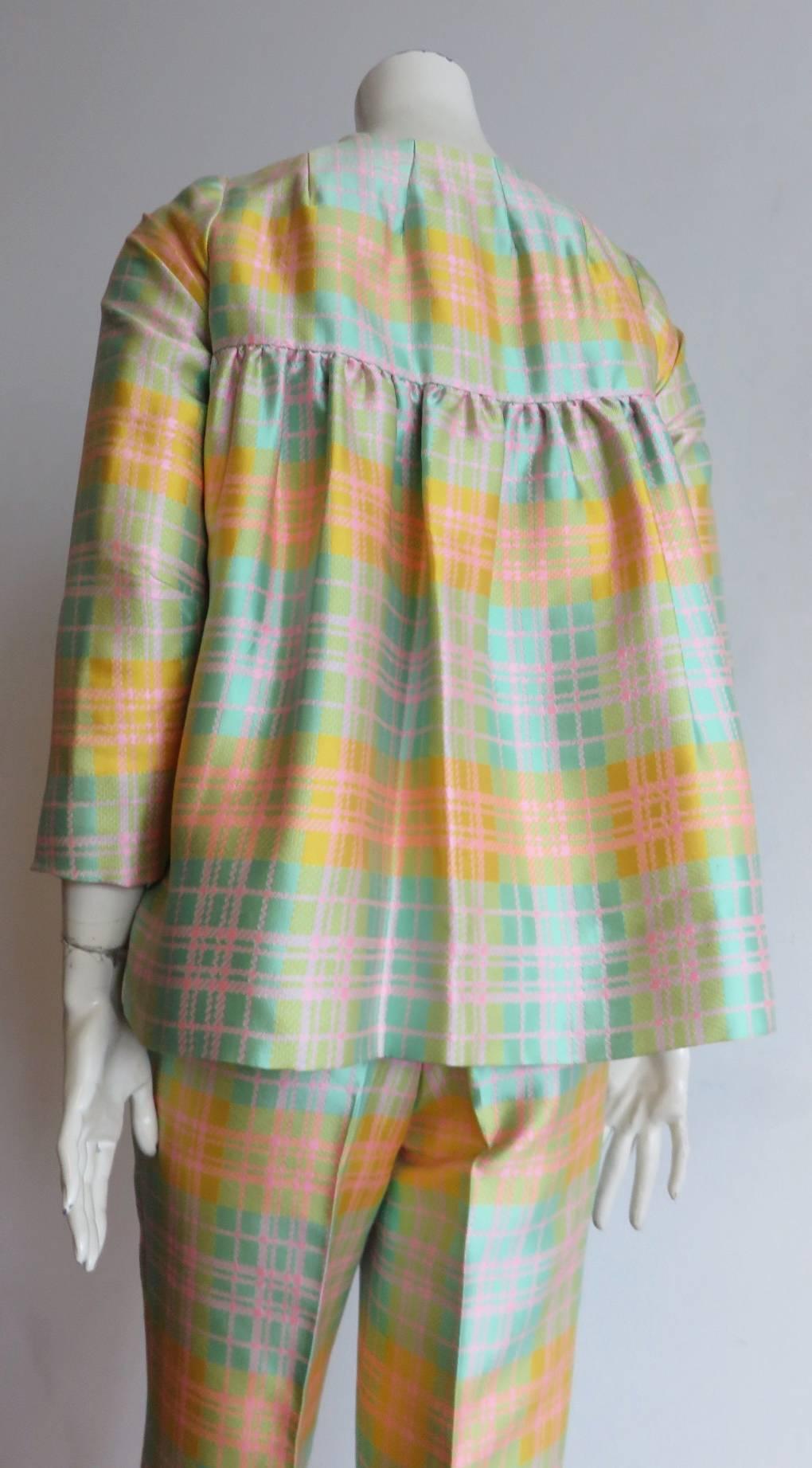 Women's 1970's DONALD BROOKS Silk jacket & pant set For Sale