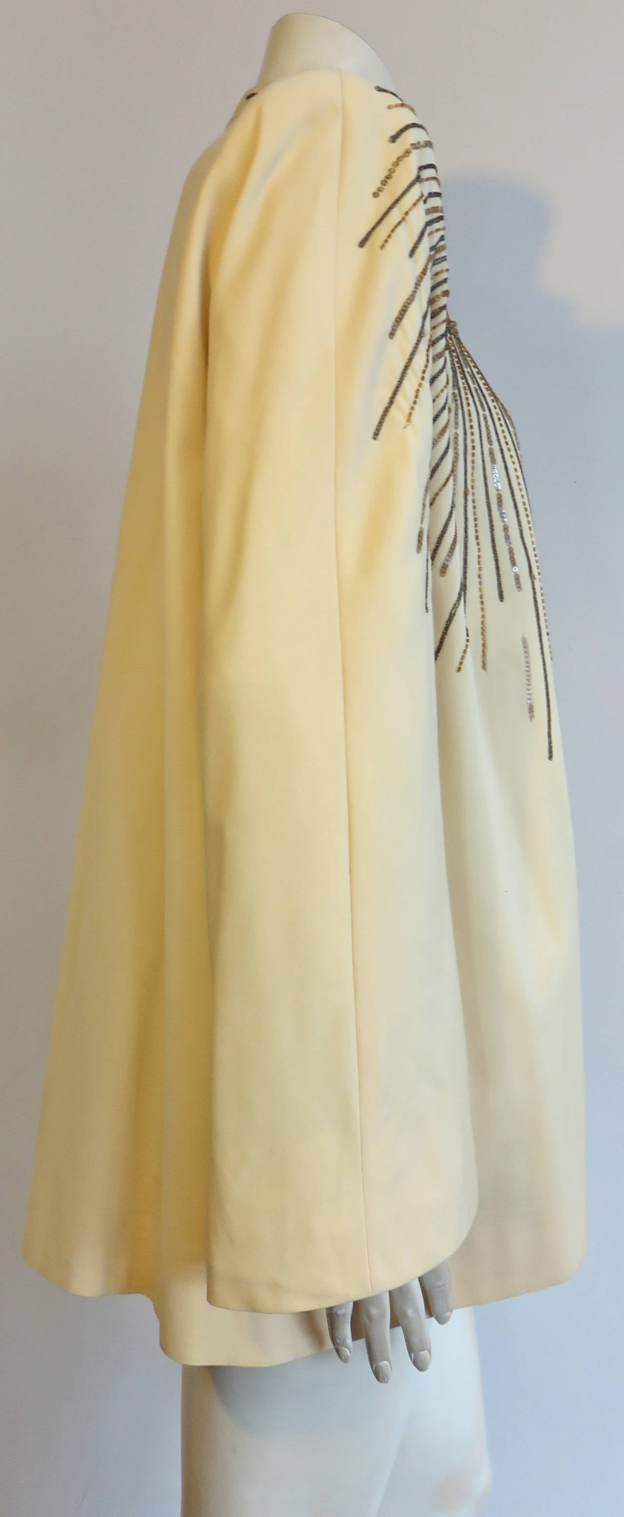 1940's BONWIT TELLER 'Schiaparelli inspired' Firework floral beaded swing coat 3