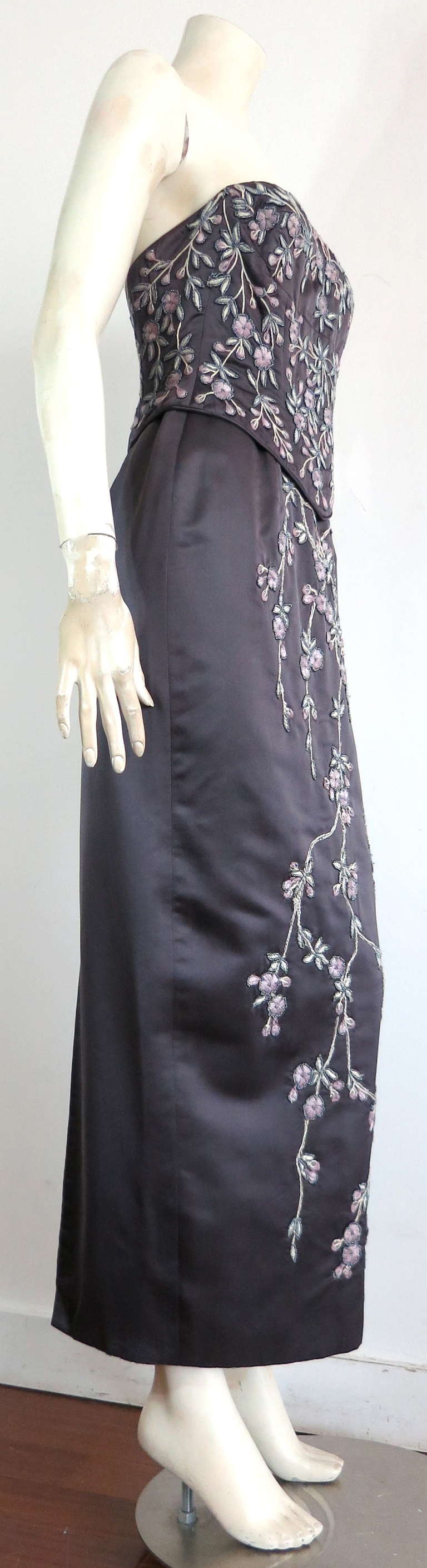 Women's Vintage EAVIS & BROWN LONDON Embroidered satin evening dress For Sale