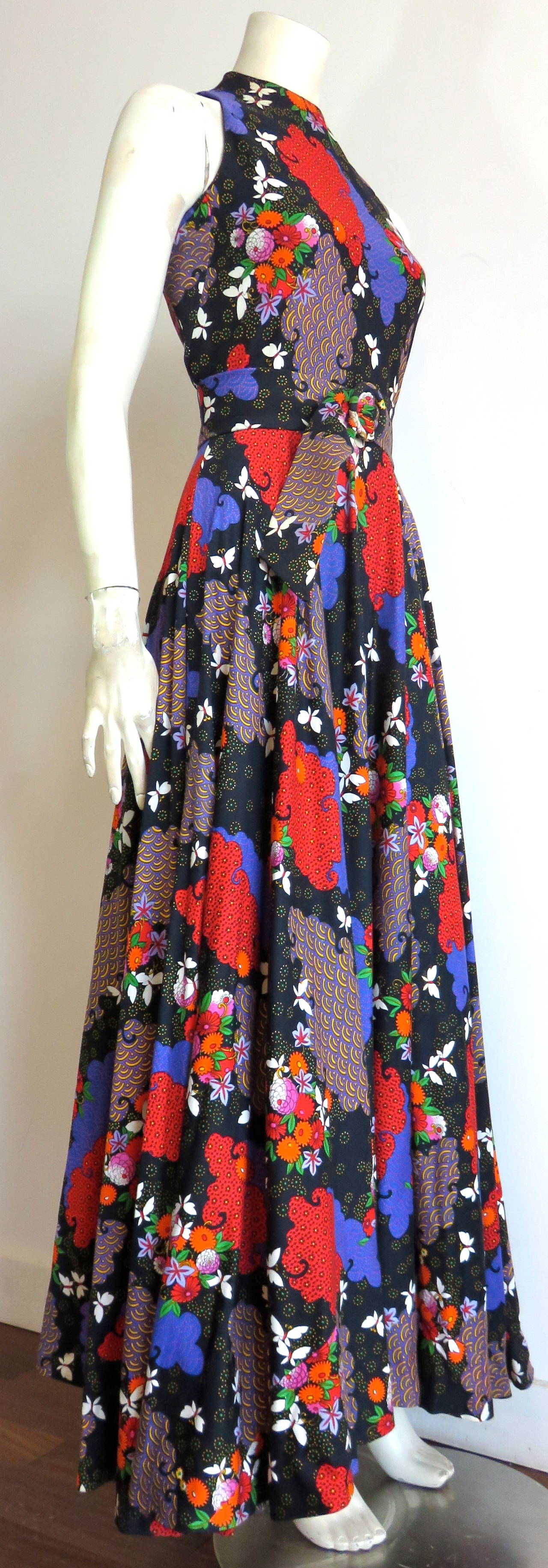 1970's GEOFFREY BEENE BOUTIQUE Floral print dress & belt In Excellent Condition For Sale In Newport Beach, CA