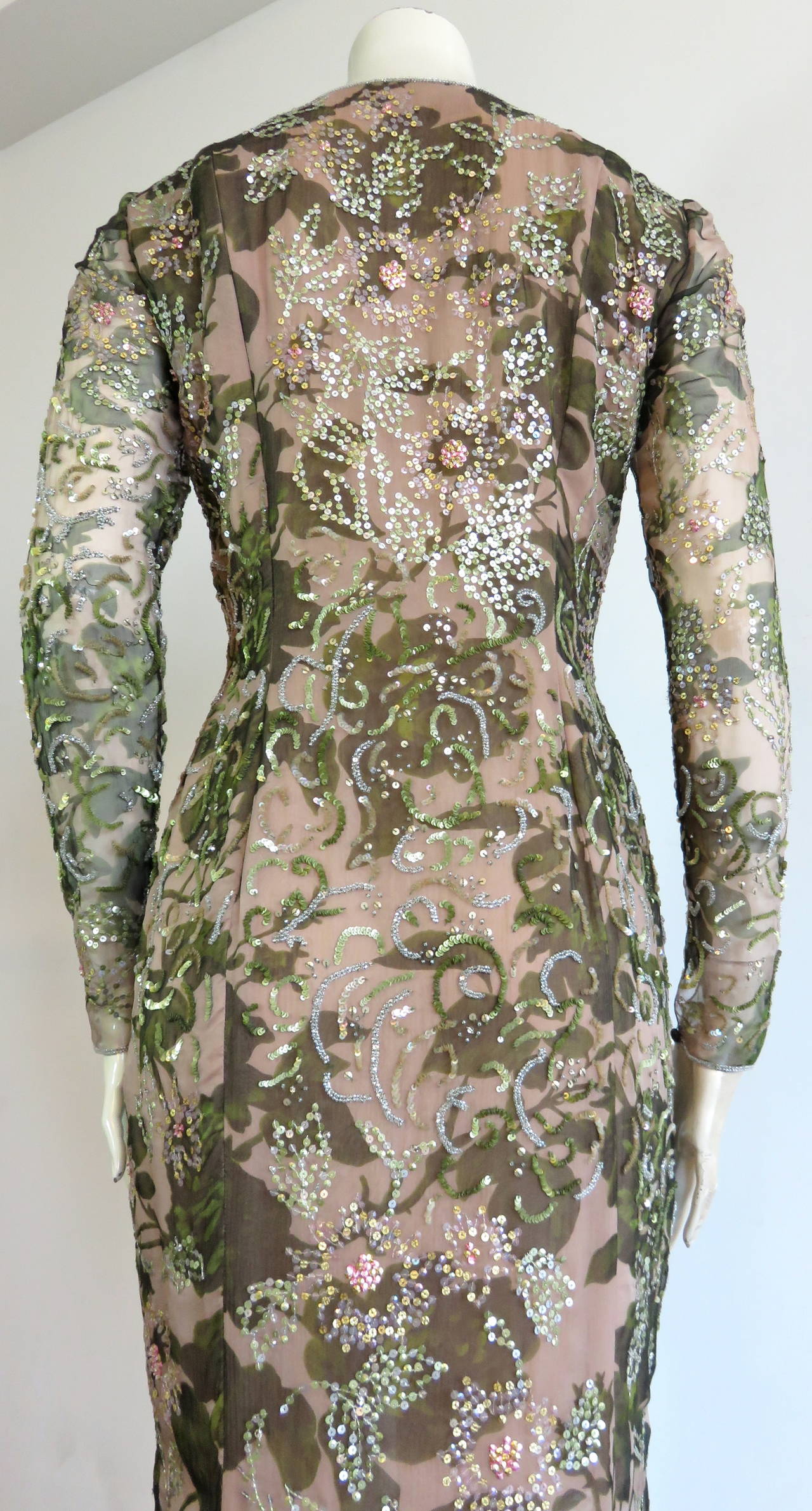 OSCAR DE LA RENTA Ravishing silk chiffon evening dress 1
