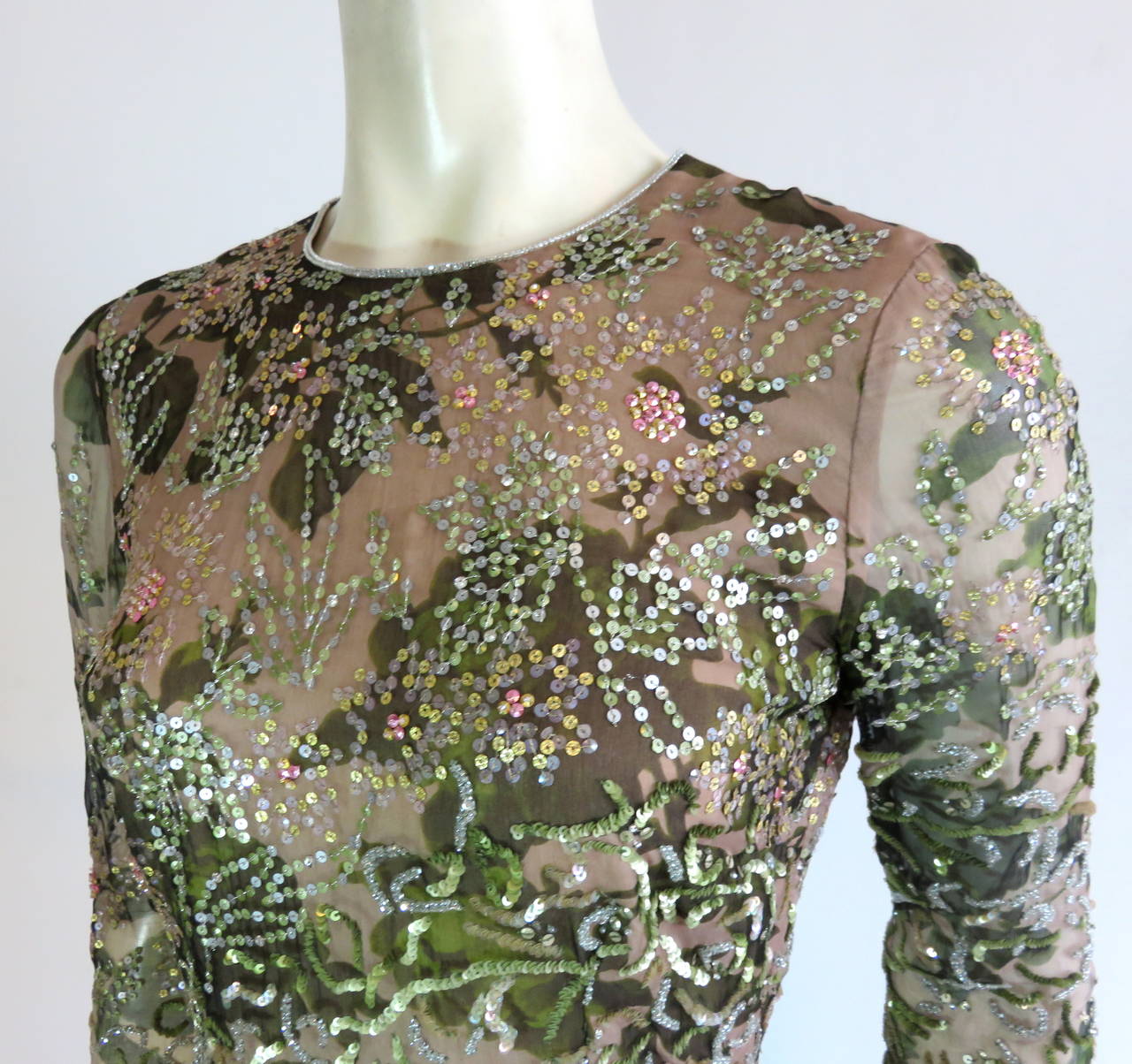 OSCAR DE LA RENTA Ravishing silk chiffon evening dress 3