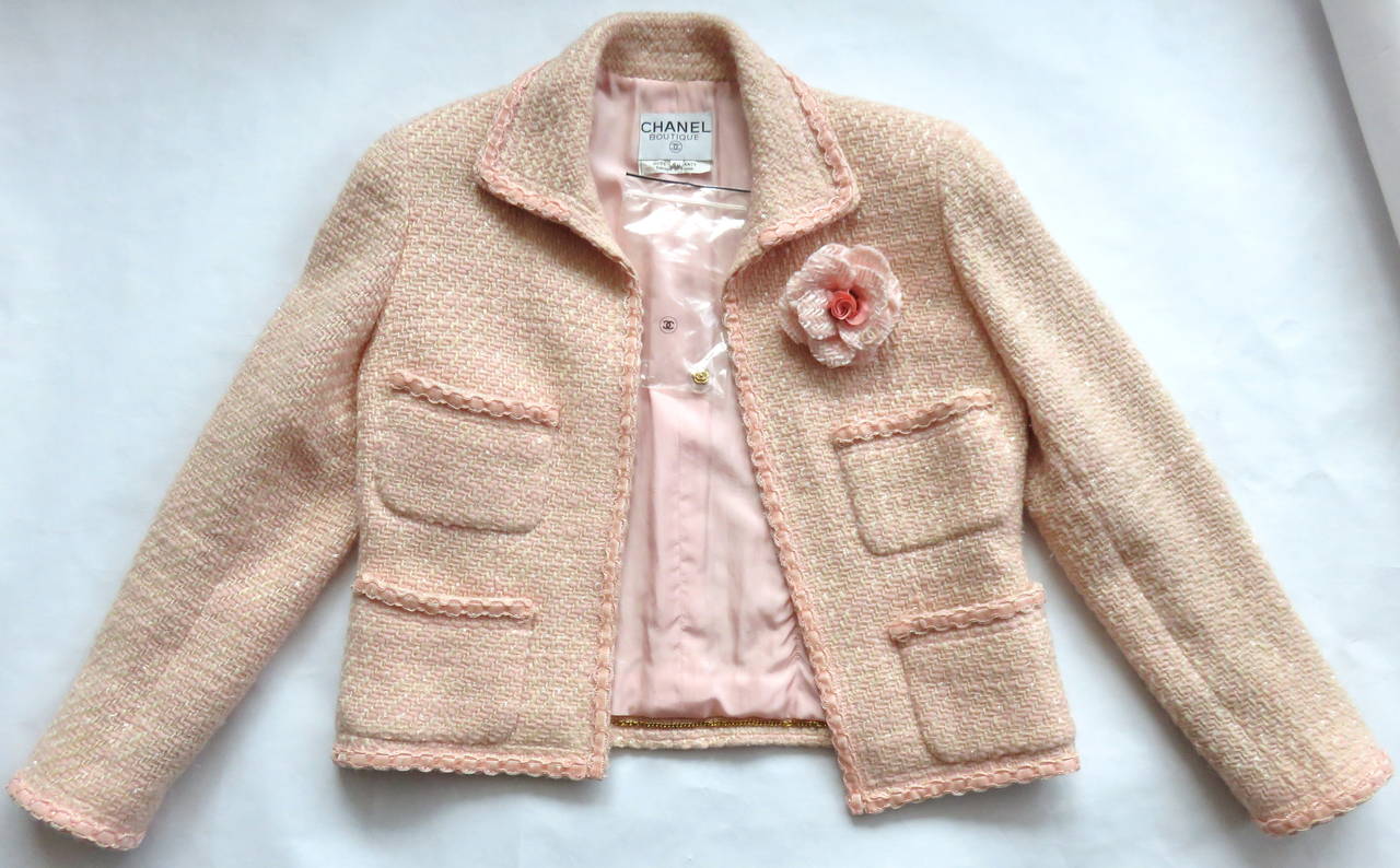 Women's CHANEL PARIS Pink & ivory tweed 2pc. skirt suit