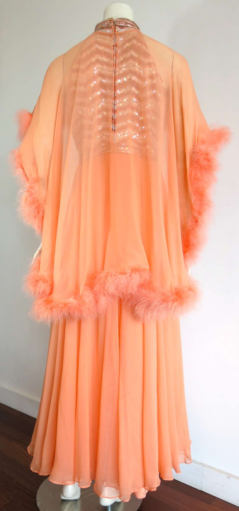 1960's Beaded silk dress & marabou evening cape For Sale 4