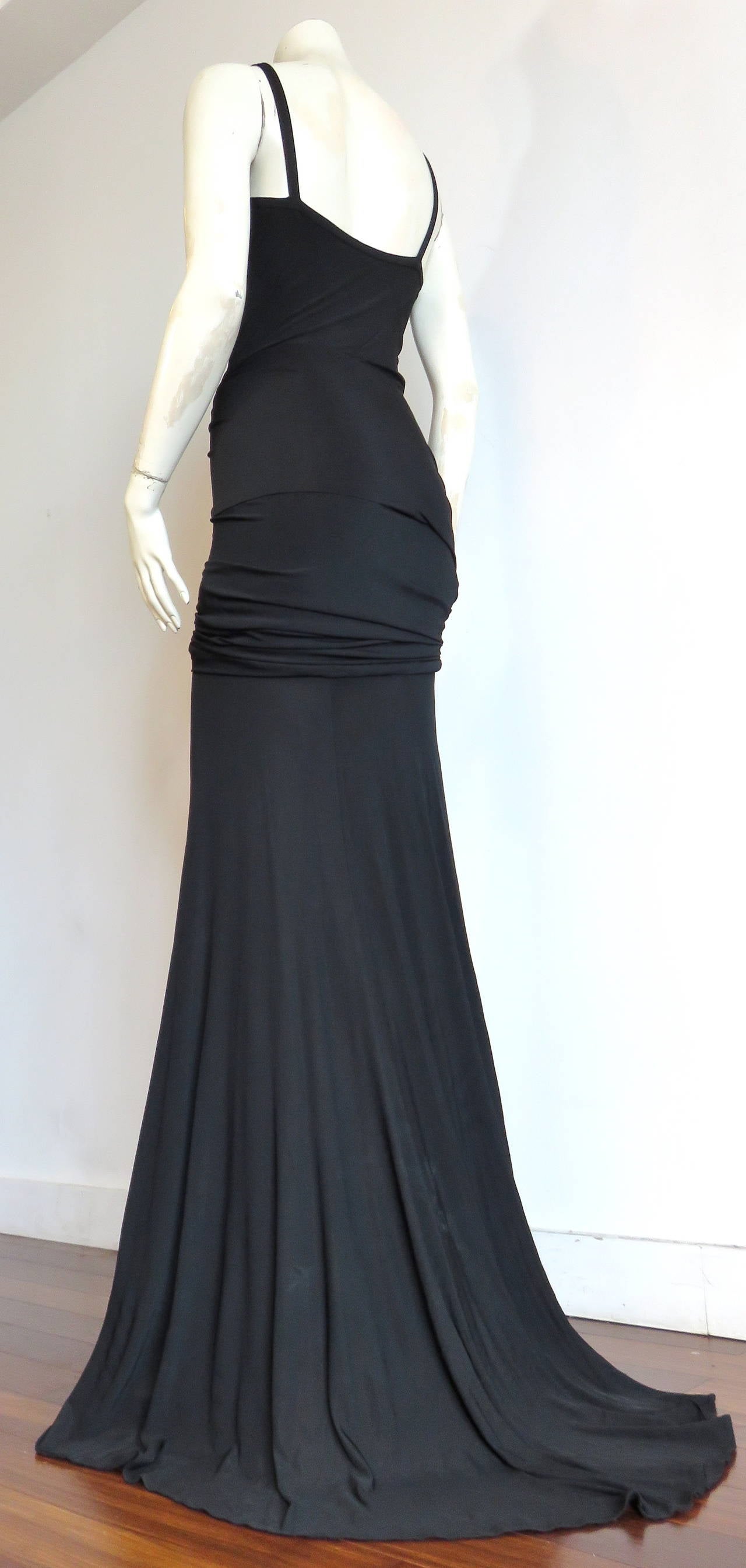 2005 DONNA KARAN COLLECTION Triple-twist draped evening dress For Sale 2