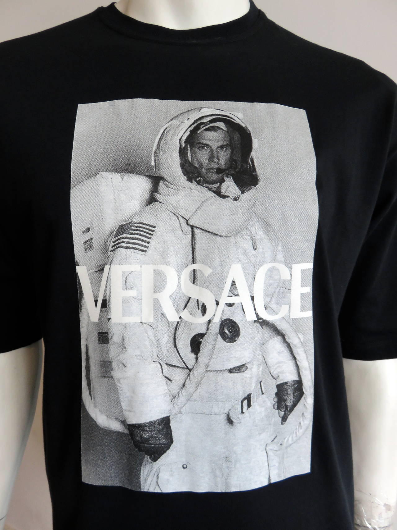 1990's VERSACE / BRUCE WEBER Men's 'Astro-stud' t-shirt - unworn In New Condition In Newport Beach, CA