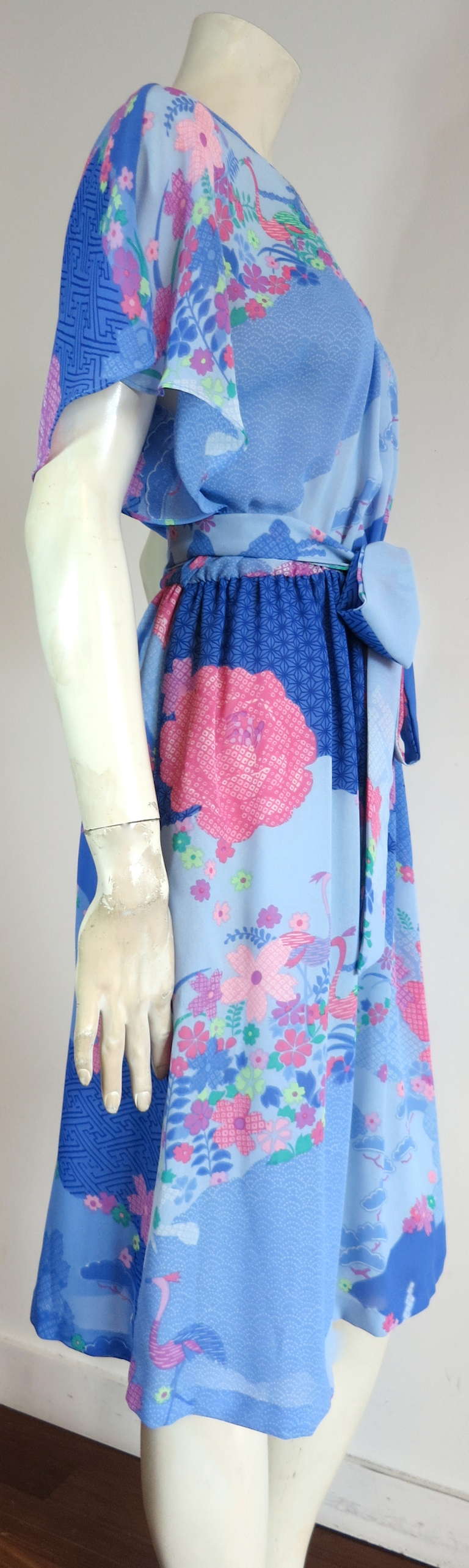 Vintage HANAE MORI Japanese floral crepe dress For Sale 3