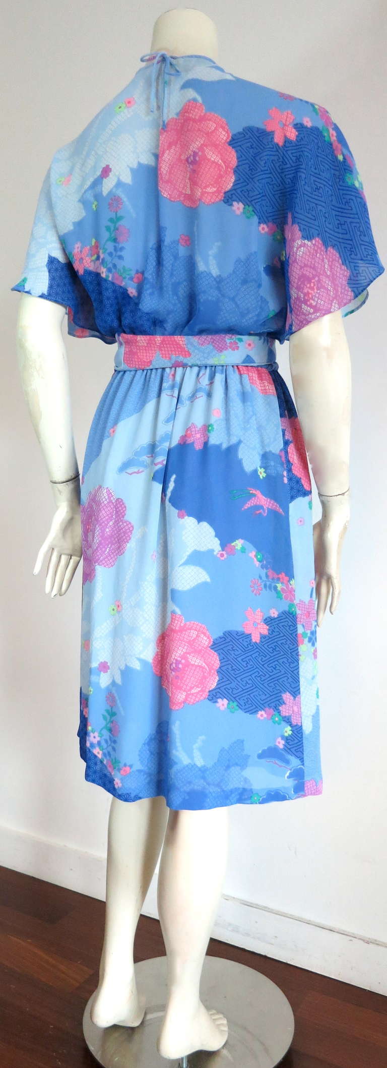 Vintage HANAE MORI Japanese floral crepe dress For Sale 4