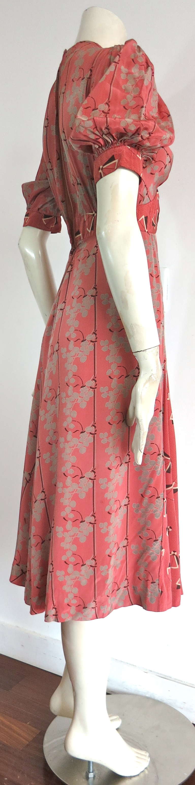 Women's 1970's JEFF BANKS Dual print godet dress For Sale