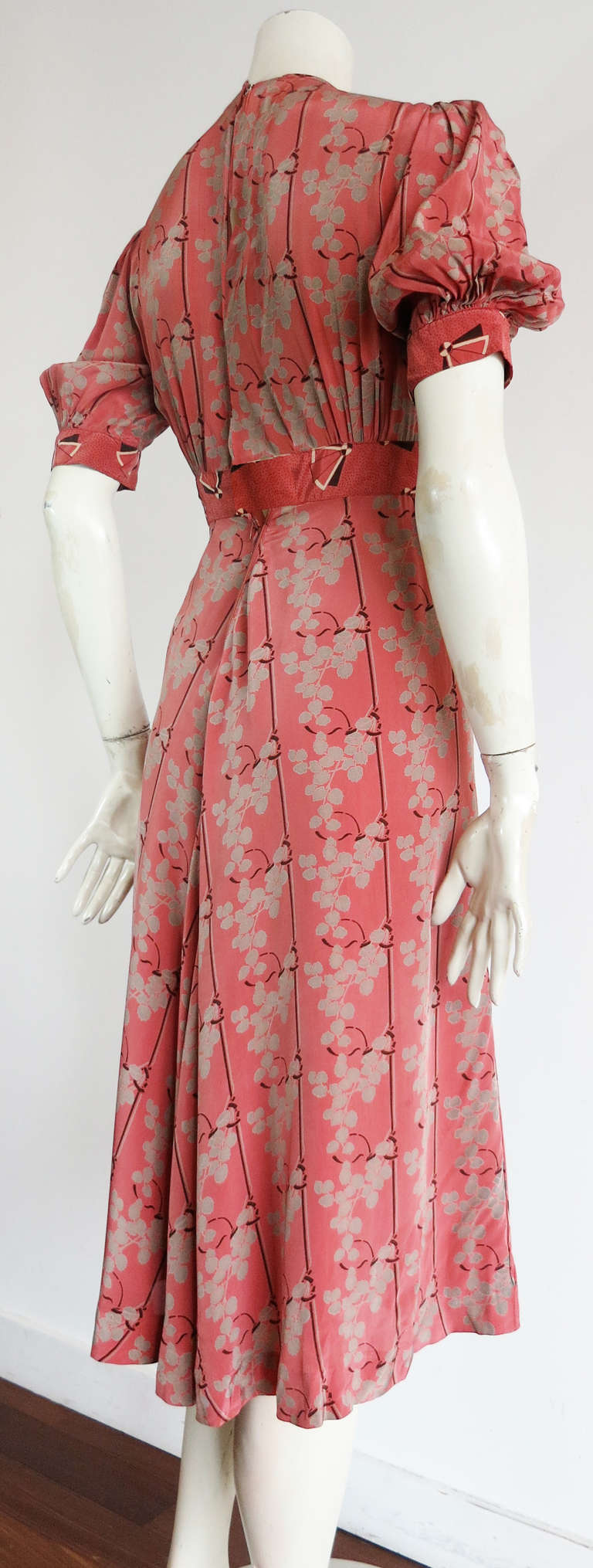 1970's JEFF BANKS Dual print godet dress For Sale 1