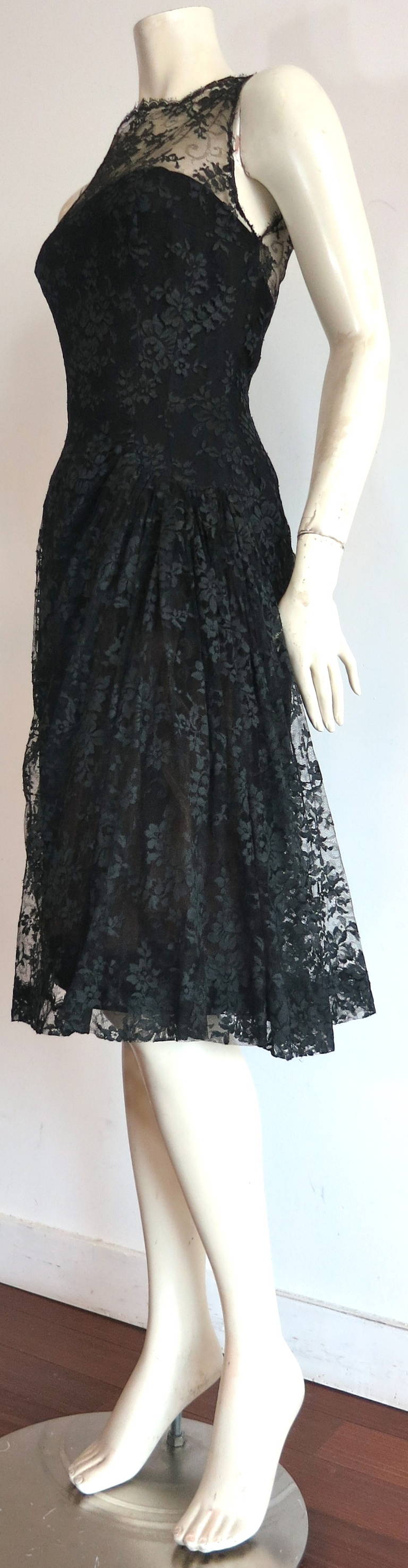 Vintage LUIS ESTEVEZ Chantilly lace cocktail dress For Sale 3