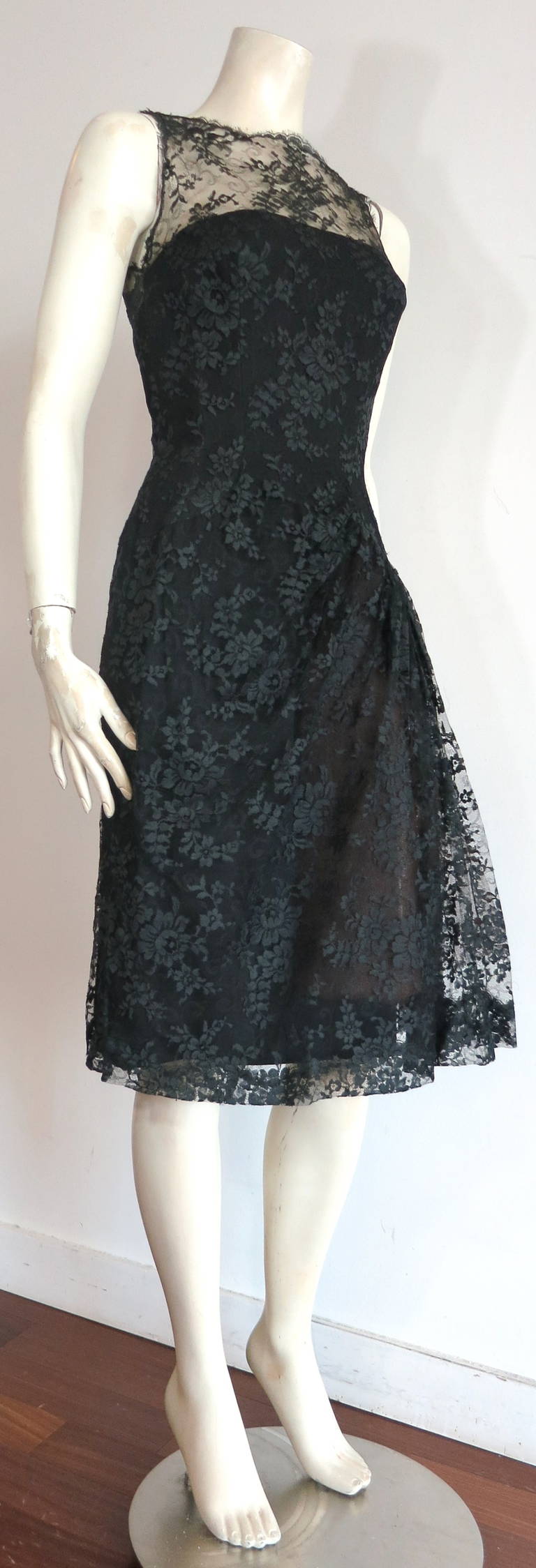Vintage LUIS ESTEVEZ Chantilly lace cocktail dress For Sale 2