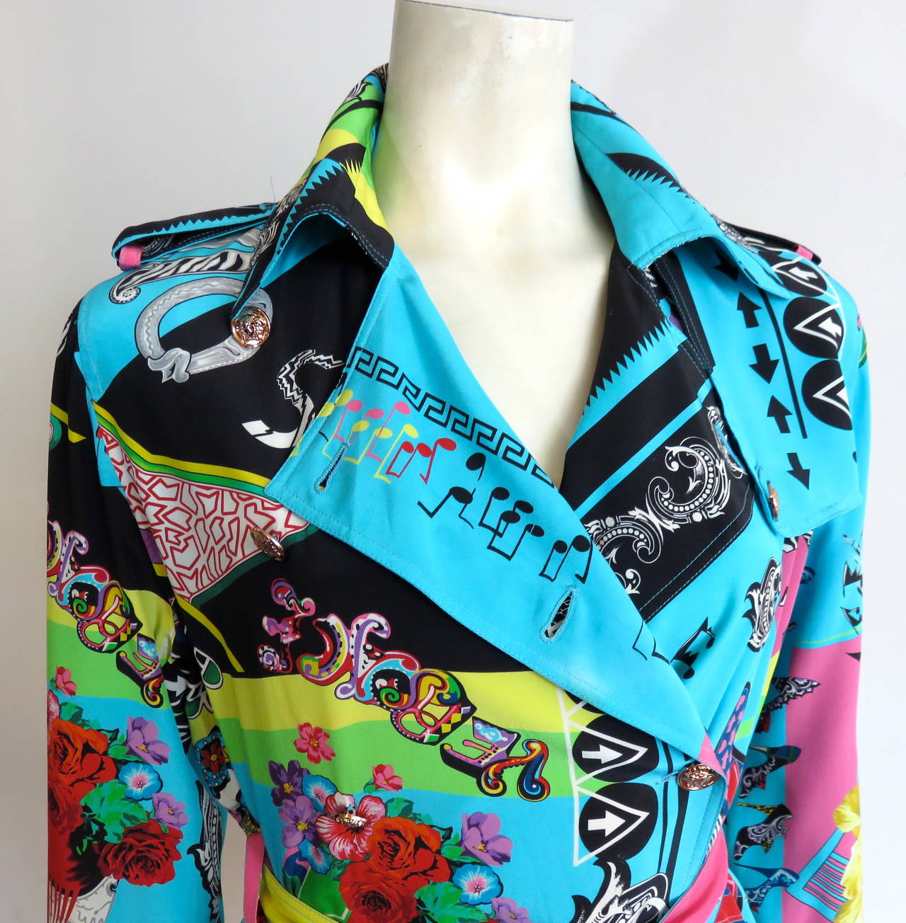 Blue Recent VERSACE Music Print pure silk belted jacket For Sale
