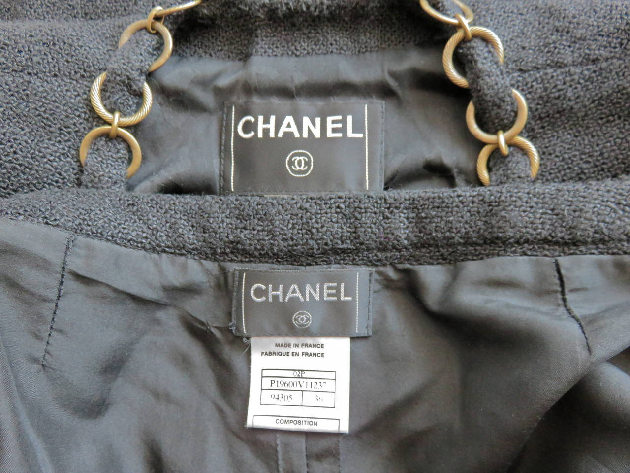 CHANEL PARIS Brass ring-chain trim pant suit For Sale 4