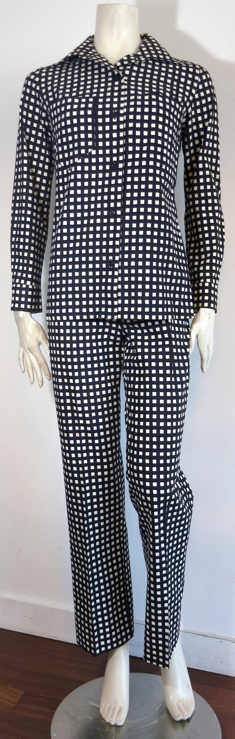 1973 MARIMEKKO OY FINLAND Black & white shirt & pant set In Excellent Condition For Sale In Newport Beach, CA