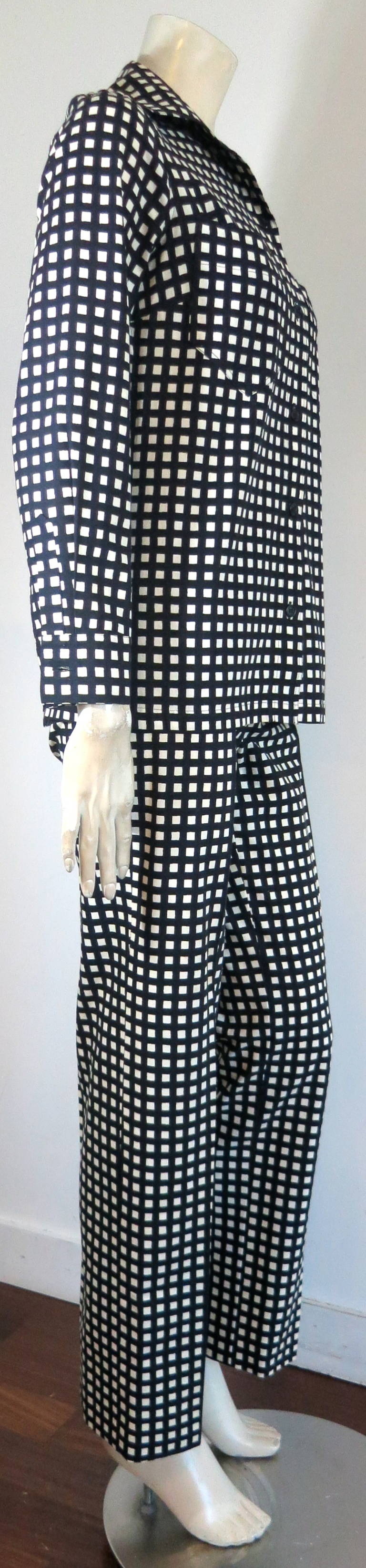 1973 MARIMEKKO OY FINLAND Black & white shirt & pant set For Sale 1