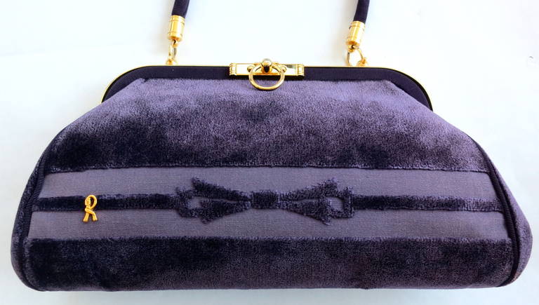 Women's Vintage ROBERTA DI CAMERINO Purple velvet purse