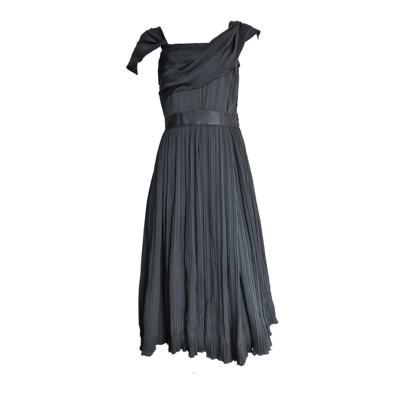 1950's MAINBOCHER Draped black silk cocktail dress For Sale