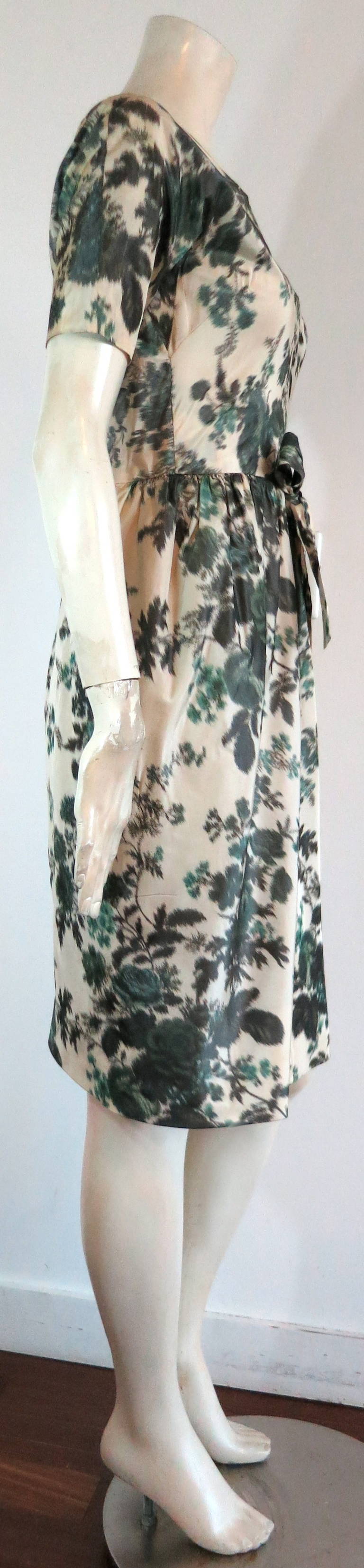 1950's EISA / BALENCIAGA Silk taffeta couture dress For Sale 2