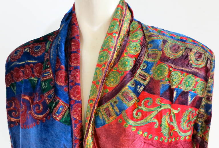 Women's 1980's GIANNI VERSACE Hand-painted silk velvet robe jacket