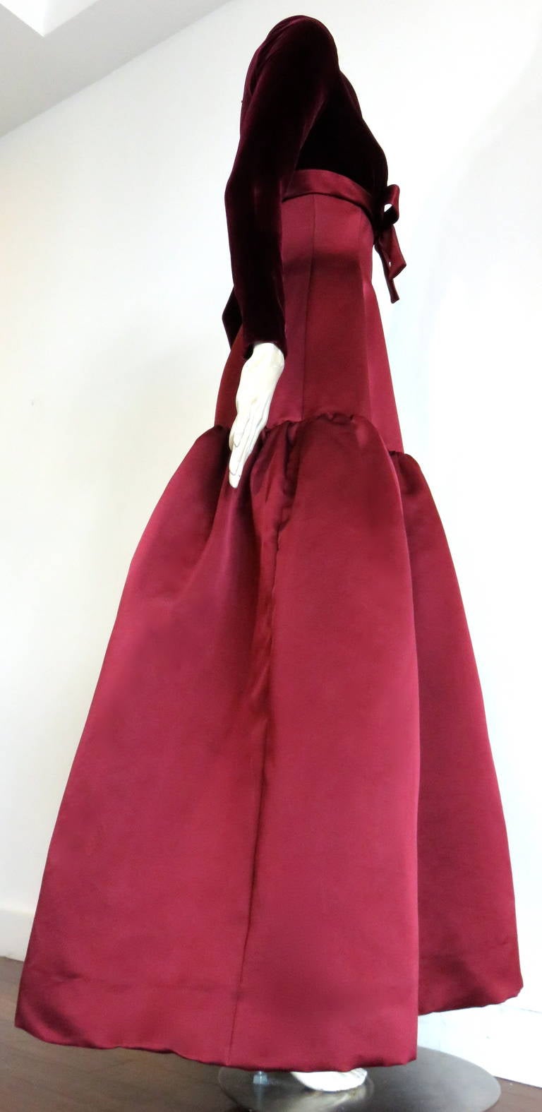 1980's OSCAR DE LA RENTA Silk satin & velvet ball gown dress For Sale 1