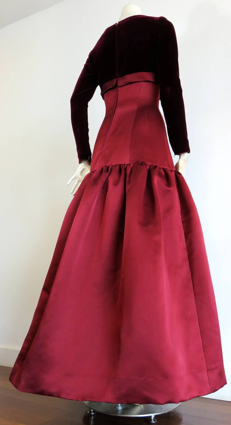 1980's OSCAR DE LA RENTA Silk satin & velvet ball gown dress For Sale 2