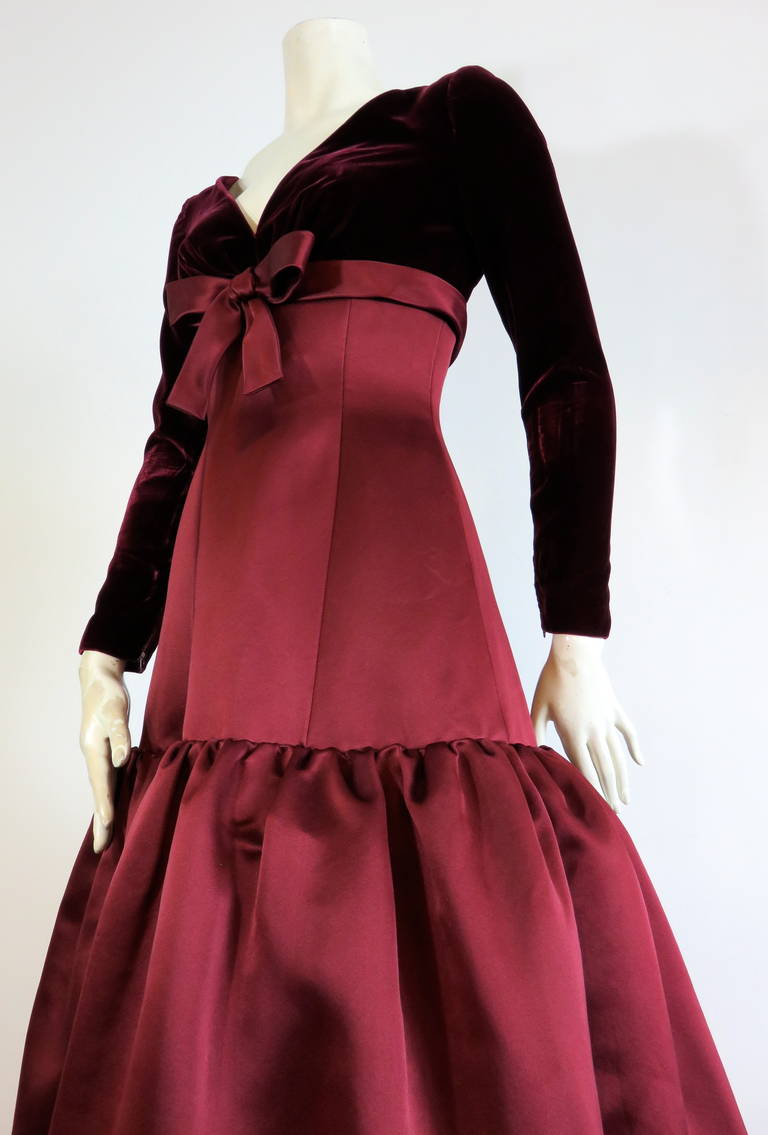 1980's OSCAR DE LA RENTA Silk satin & velvet ball gown dress For Sale 5