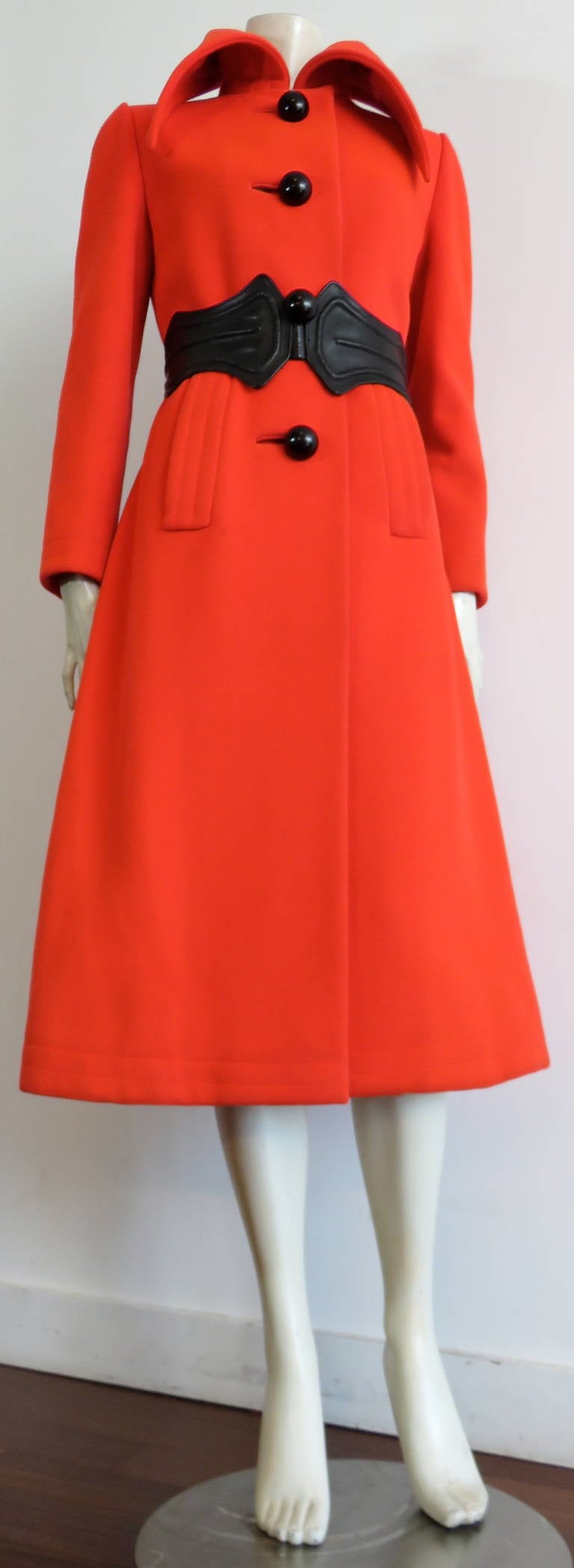 Women's 1960's PIERRE CARDIN Mod wool coat