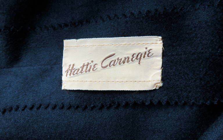 1950's HATTIE CARNEGIE Black wool cashmere dress For Sale 4