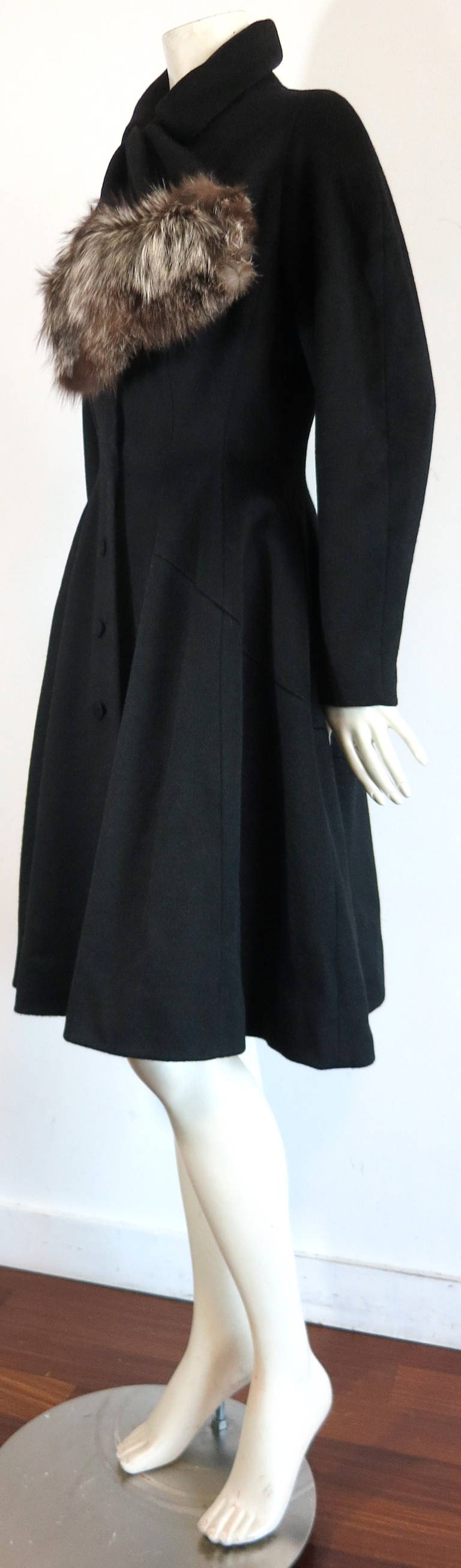 1950's LILLI ANN Black wool coat with fox fur trim 1