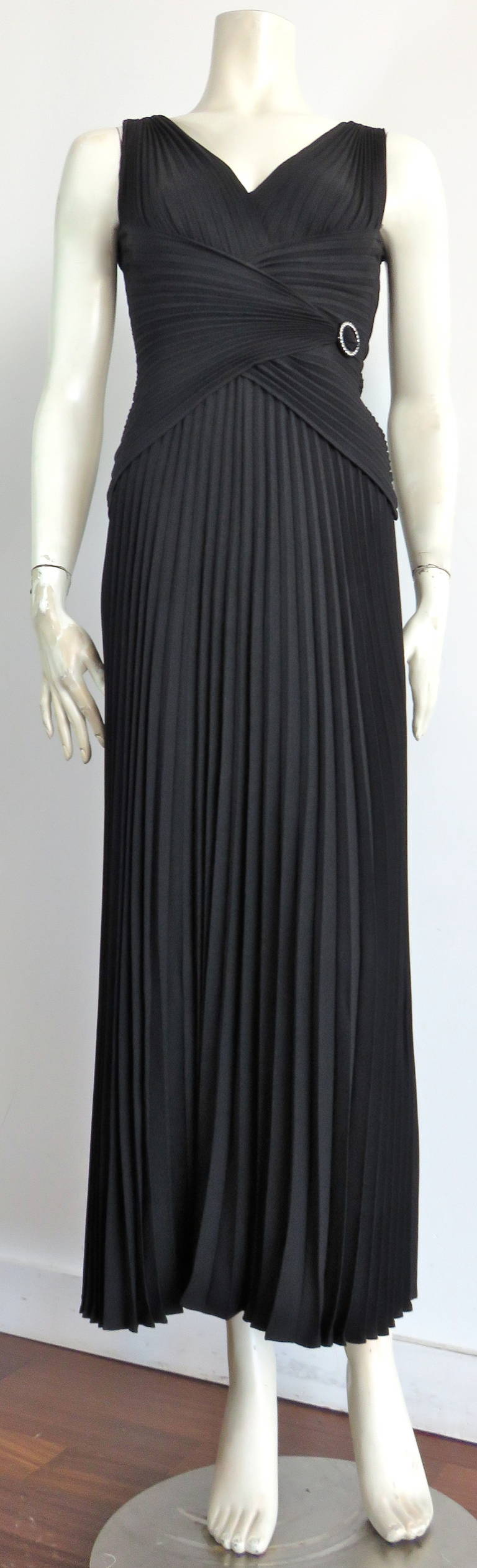 1980's LORIS AZZARO Crystal pleated evening dress For Sale 1