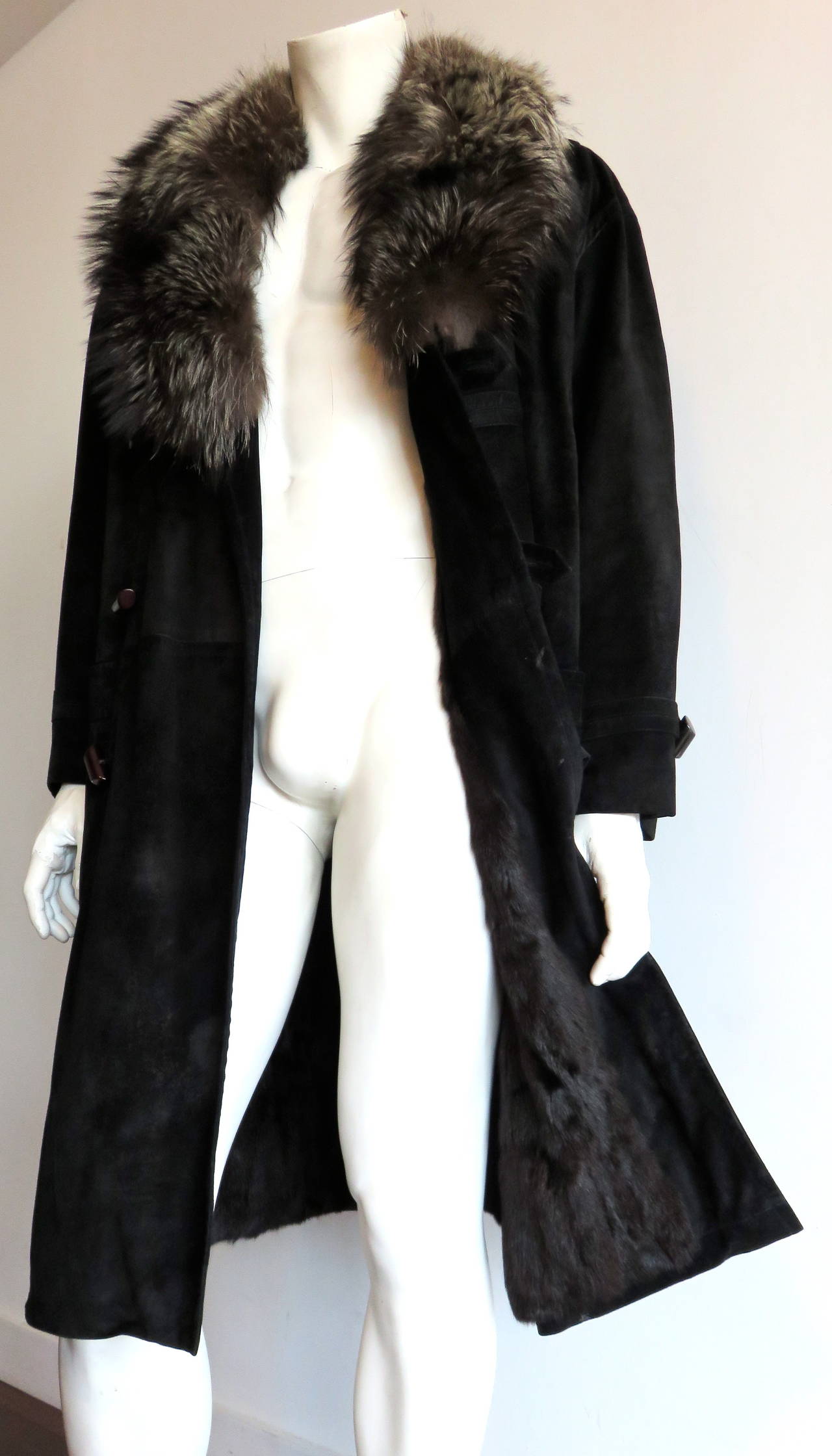 1980's ZILLI FRANCE Men's 'Corneille' model, calf suede and fur coat.

This ultra-luxurious, winter coat is made of black, calf-suede skin, and is fully lined in genuine, black squirrel fur.  The inside fur lining features a concealed, ventilation