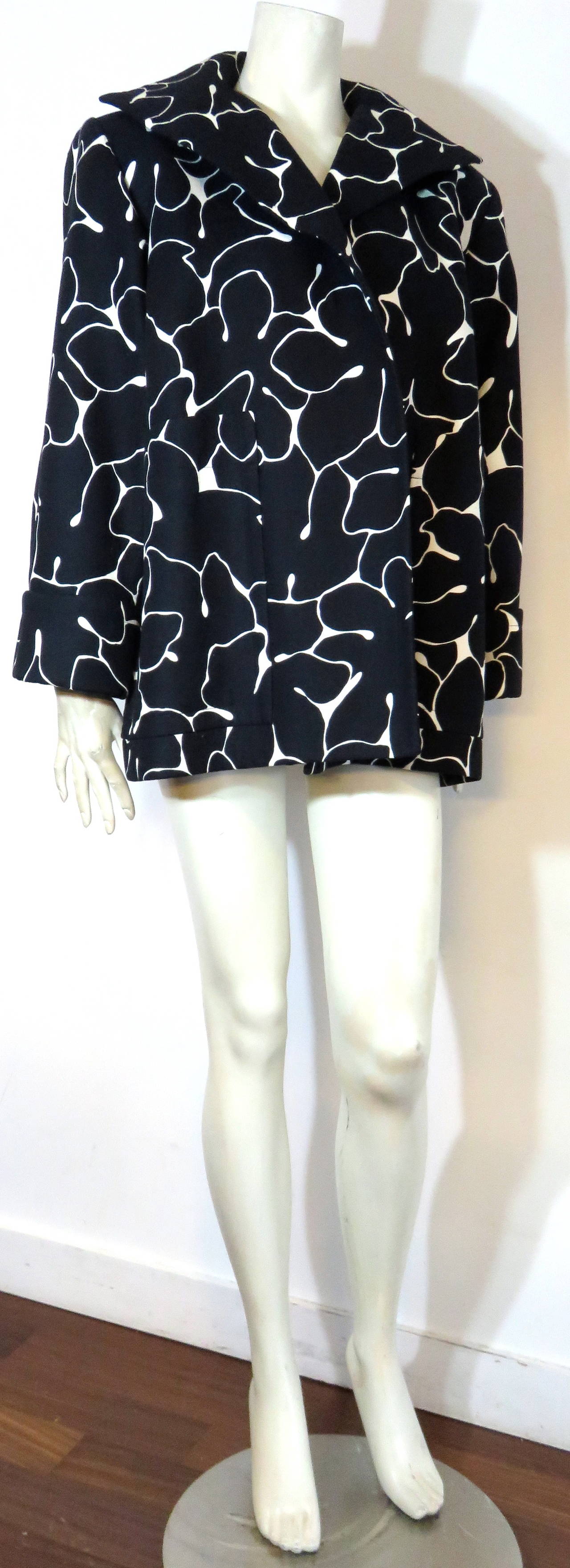 1970's YVES SAINT LAURENT Black & white stroller jacket YSL In New Condition For Sale In Newport Beach, CA