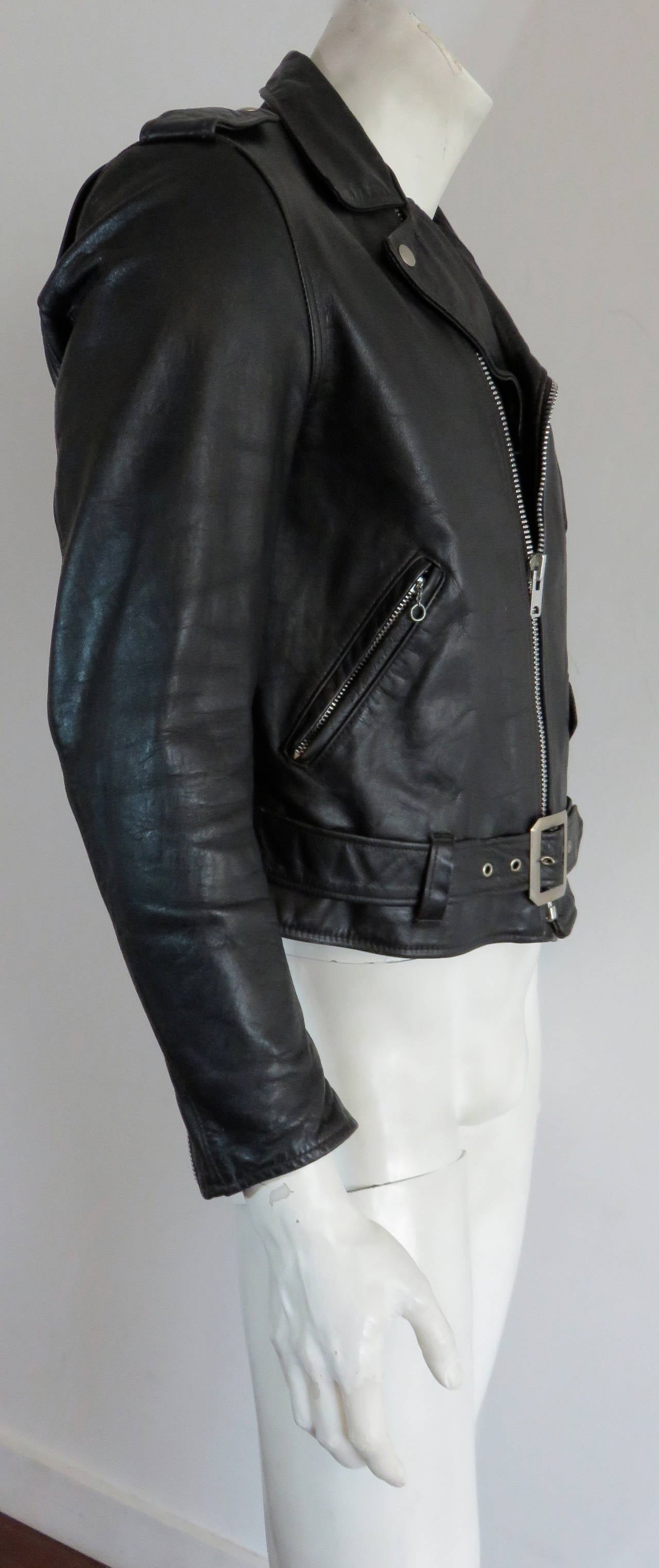 1960's SCHOTT BROS. USA Men's Perfecto leather motorcycle jacket For Sale 2