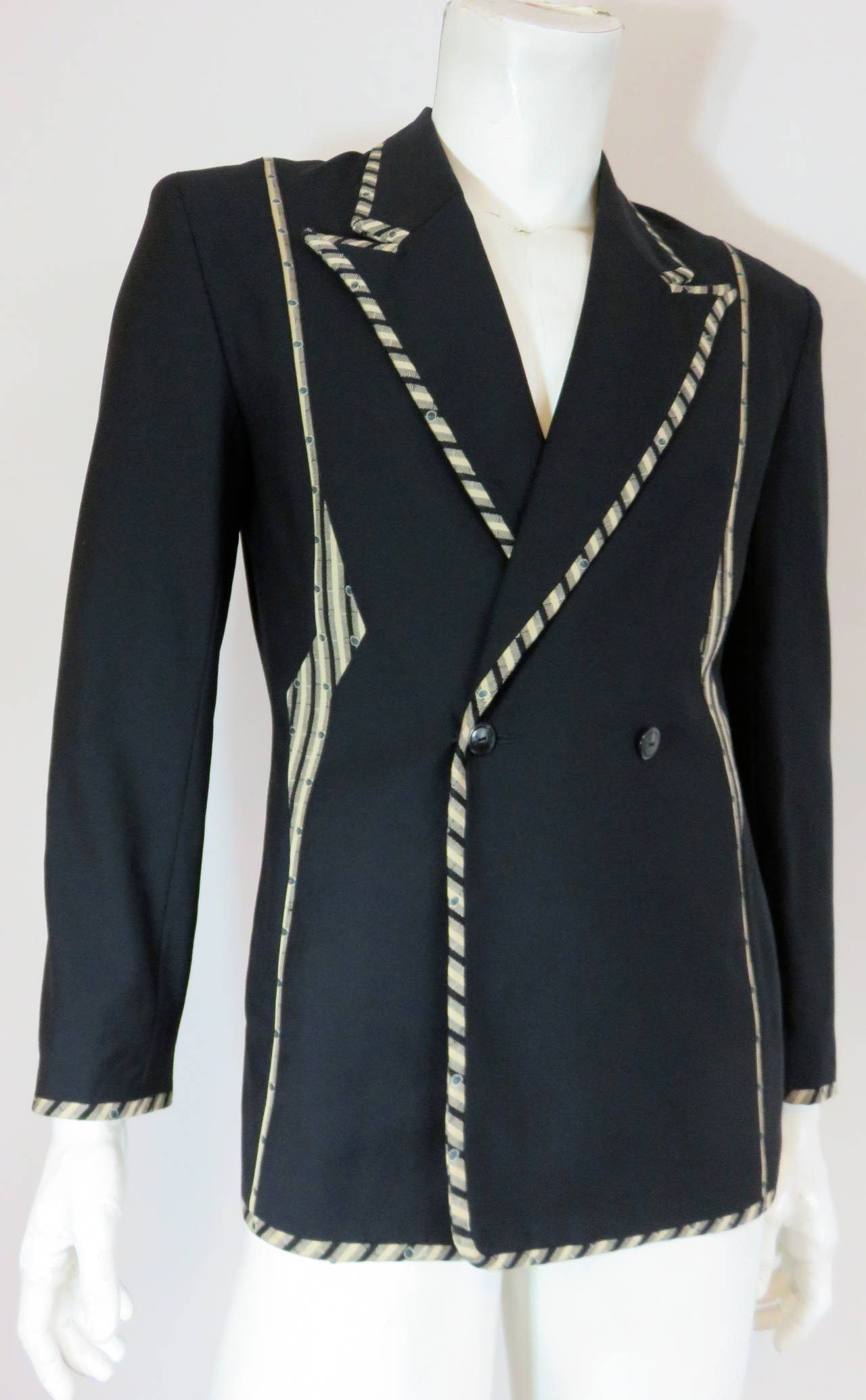 Excellent condition, 1980's MATSUDA JAPAN Men's 'Thunderbolt' seam blazer jacket.

This amazing jacket features 'Thunderbolt' shaped, inset seaming at the front and back of the jacket.  The inset, cut-seam panels are made of contrast, striped &