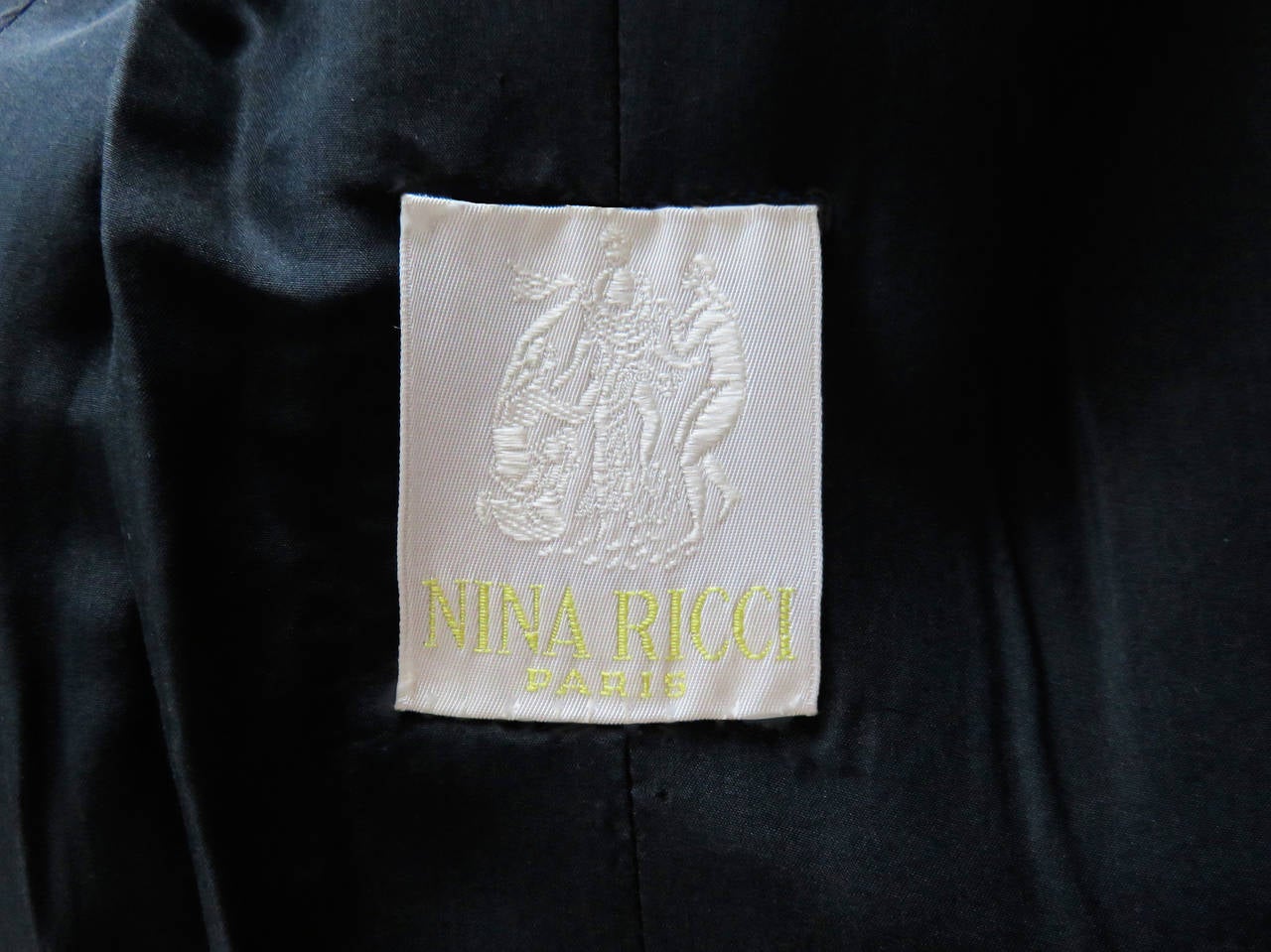 1980's NINA RICCI Black cocktail dress with velvet appliqué & beading For Sale 3