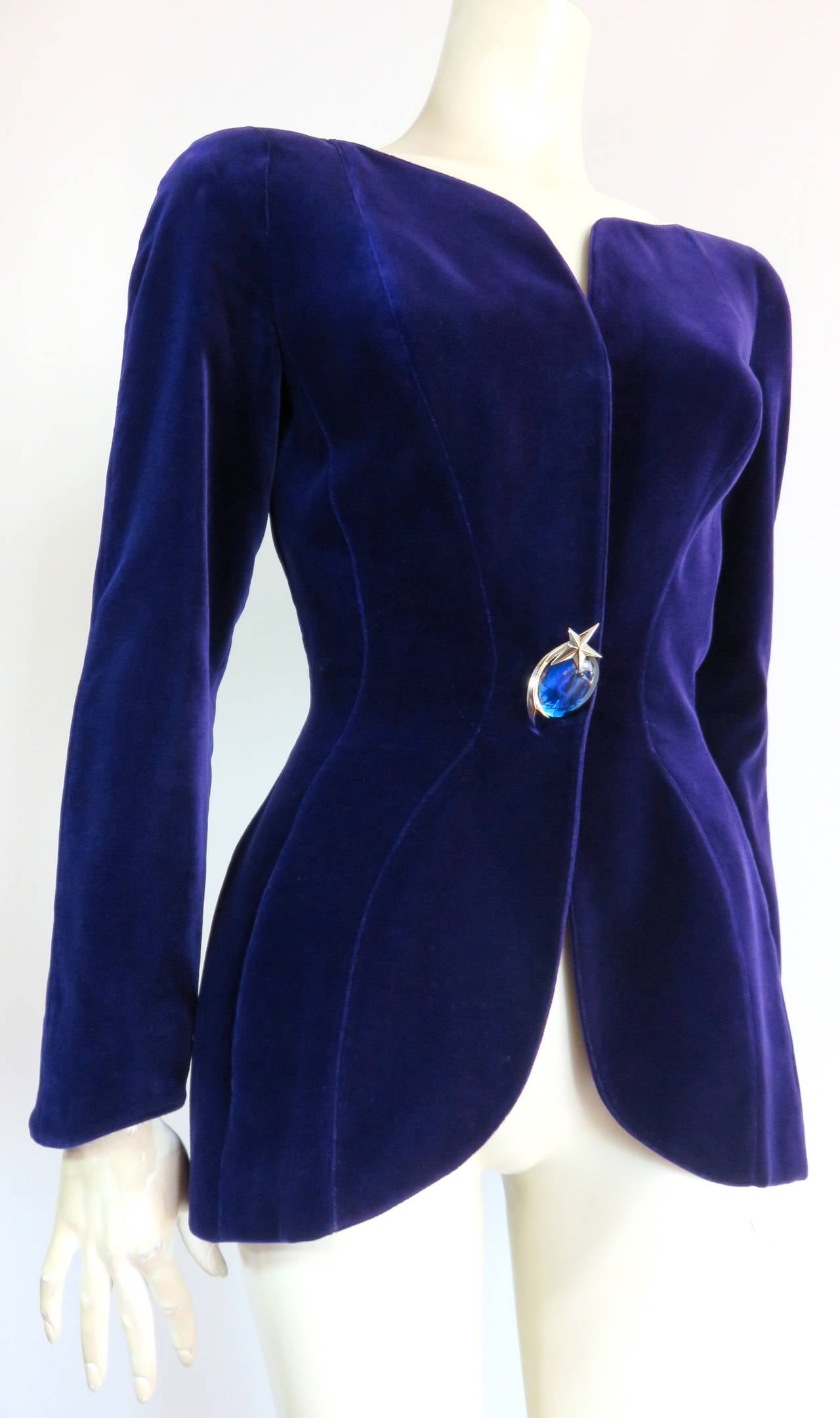 1980's THIERRY MUGLER Velvet evening jacket In Excellent Condition In Newport Beach, CA