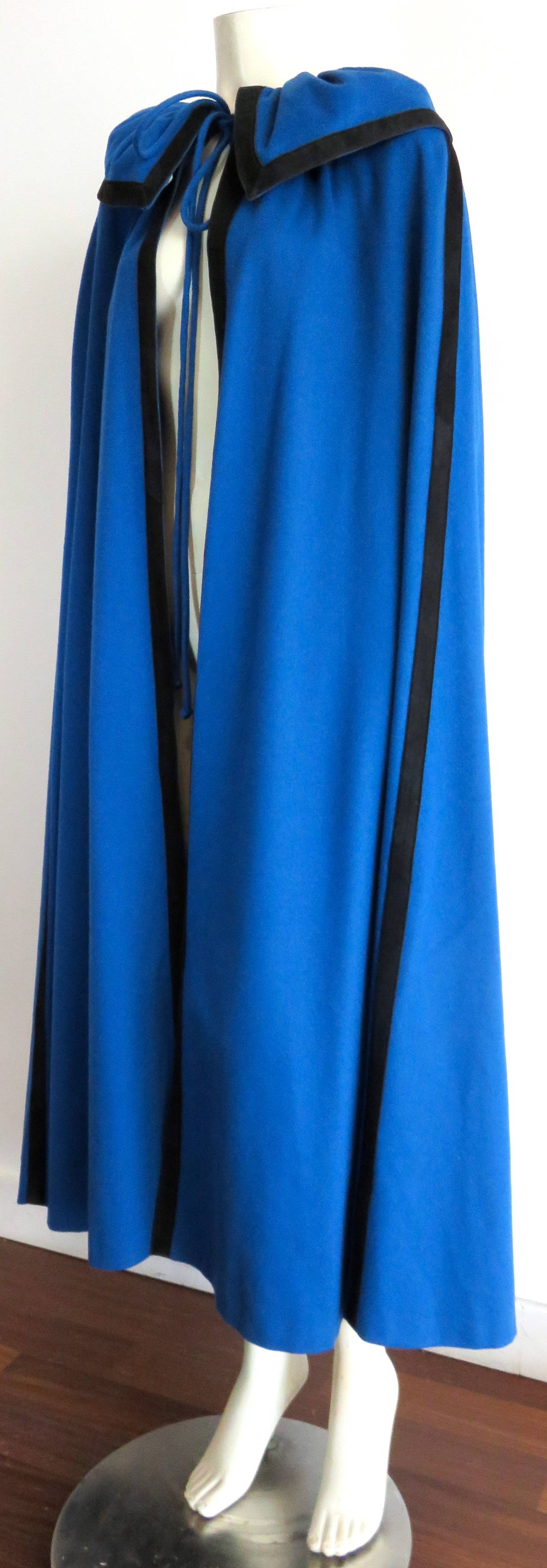 1970's CHRISTIAN DIOR Blue wool & black suede cape 2