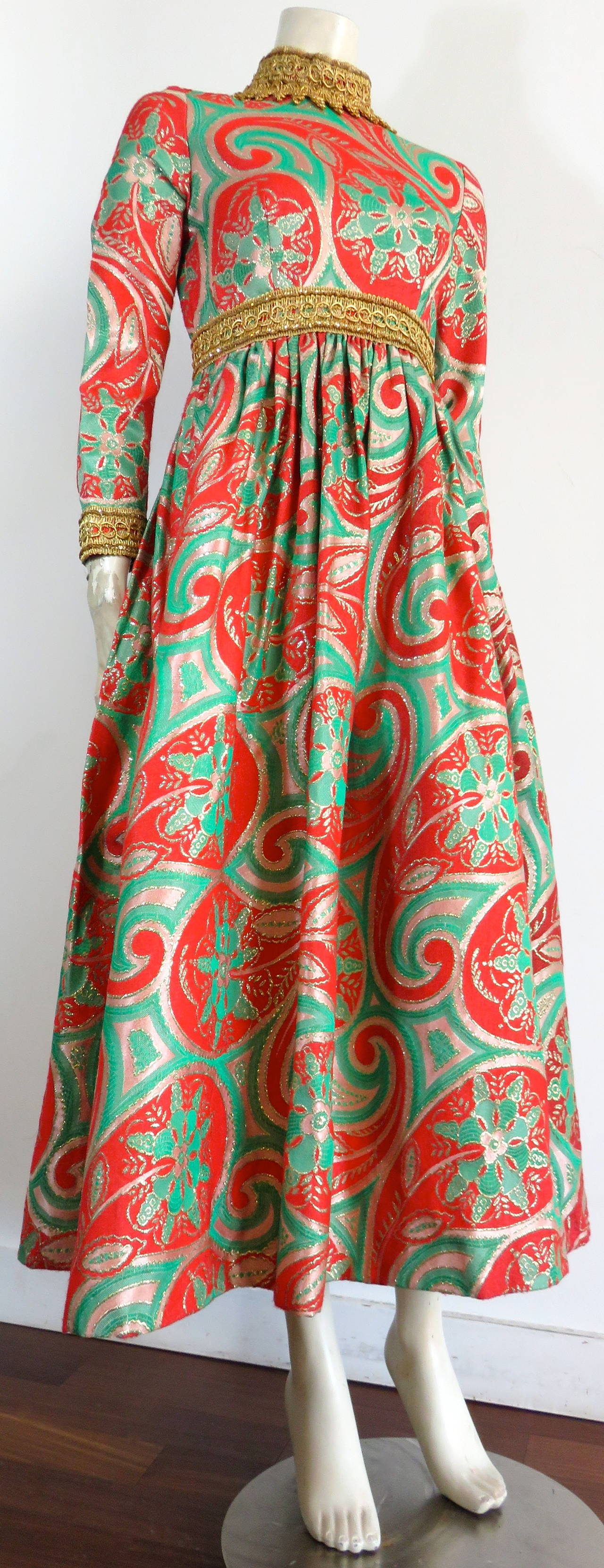 Women's 1970's OSCAR DE LA RENTA Metallic brocade hostess gown