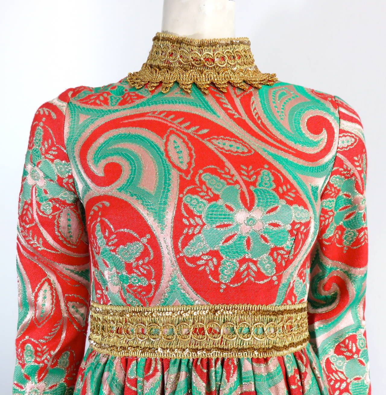 1970's OSCAR DE LA RENTA Metallic brocade hostess gown 1