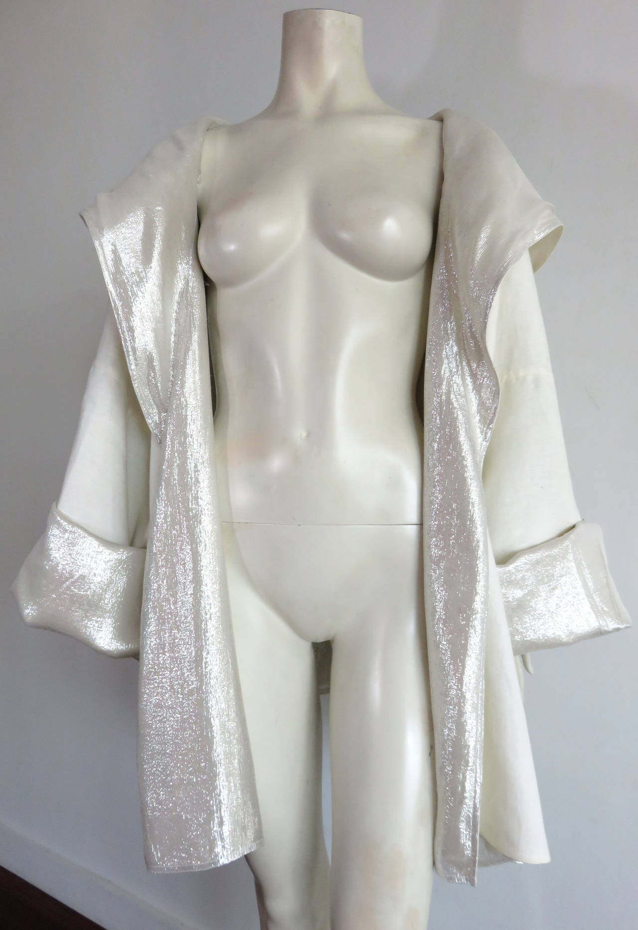 1980's ZORAN White/Silver hooded reversible jacket In Excellent Condition In Newport Beach, CA