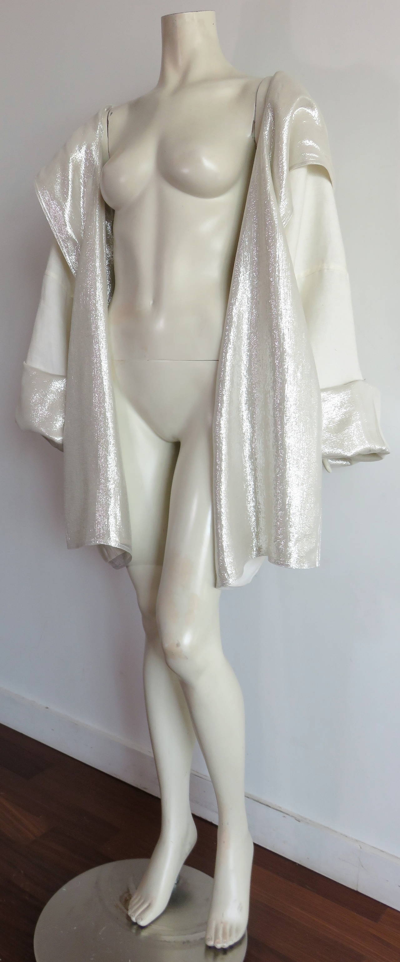 Women's 1980's ZORAN White/Silver hooded reversible jacket