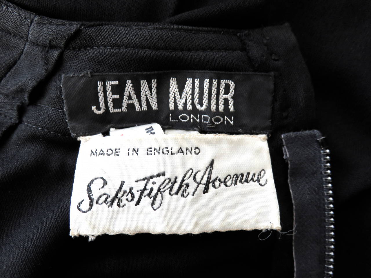 1970's JEAN MUIR Pin-tucked LBD dress For Sale 5