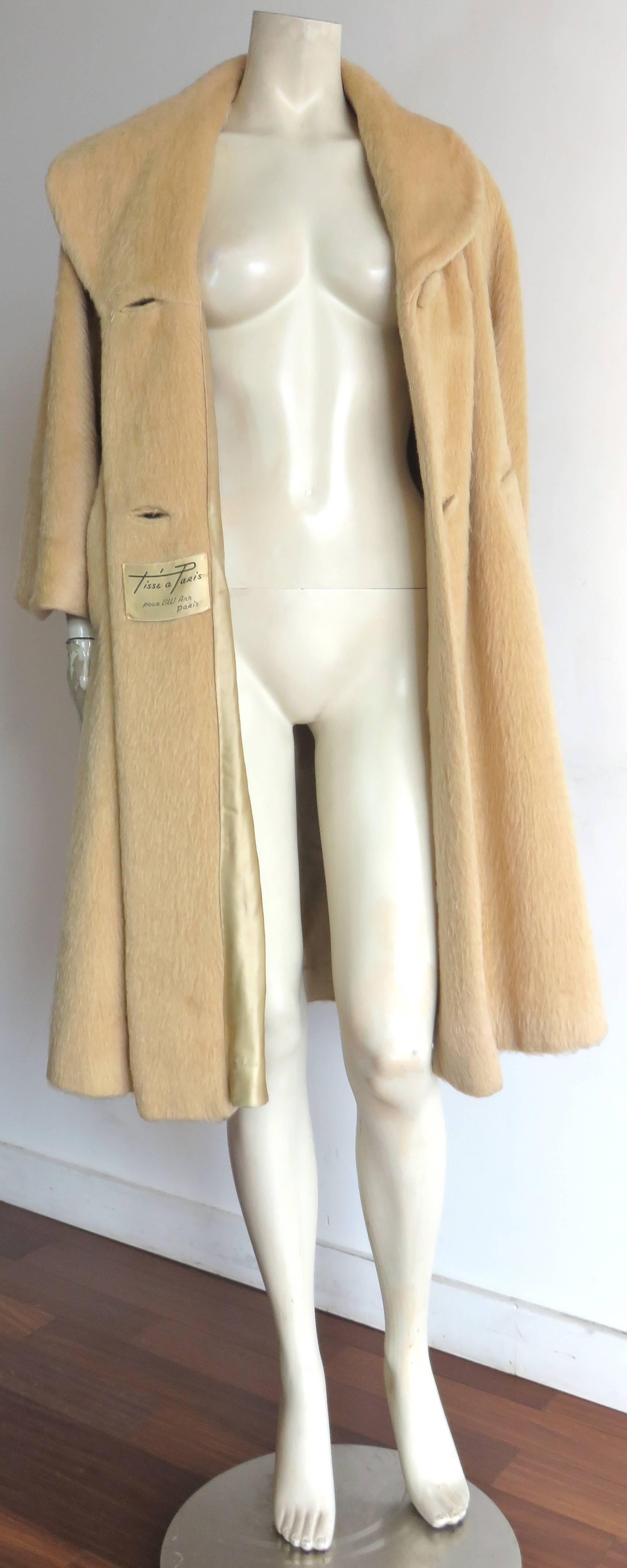1960's LILLI ANN Mohair wool coat In Good Condition In Newport Beach, CA