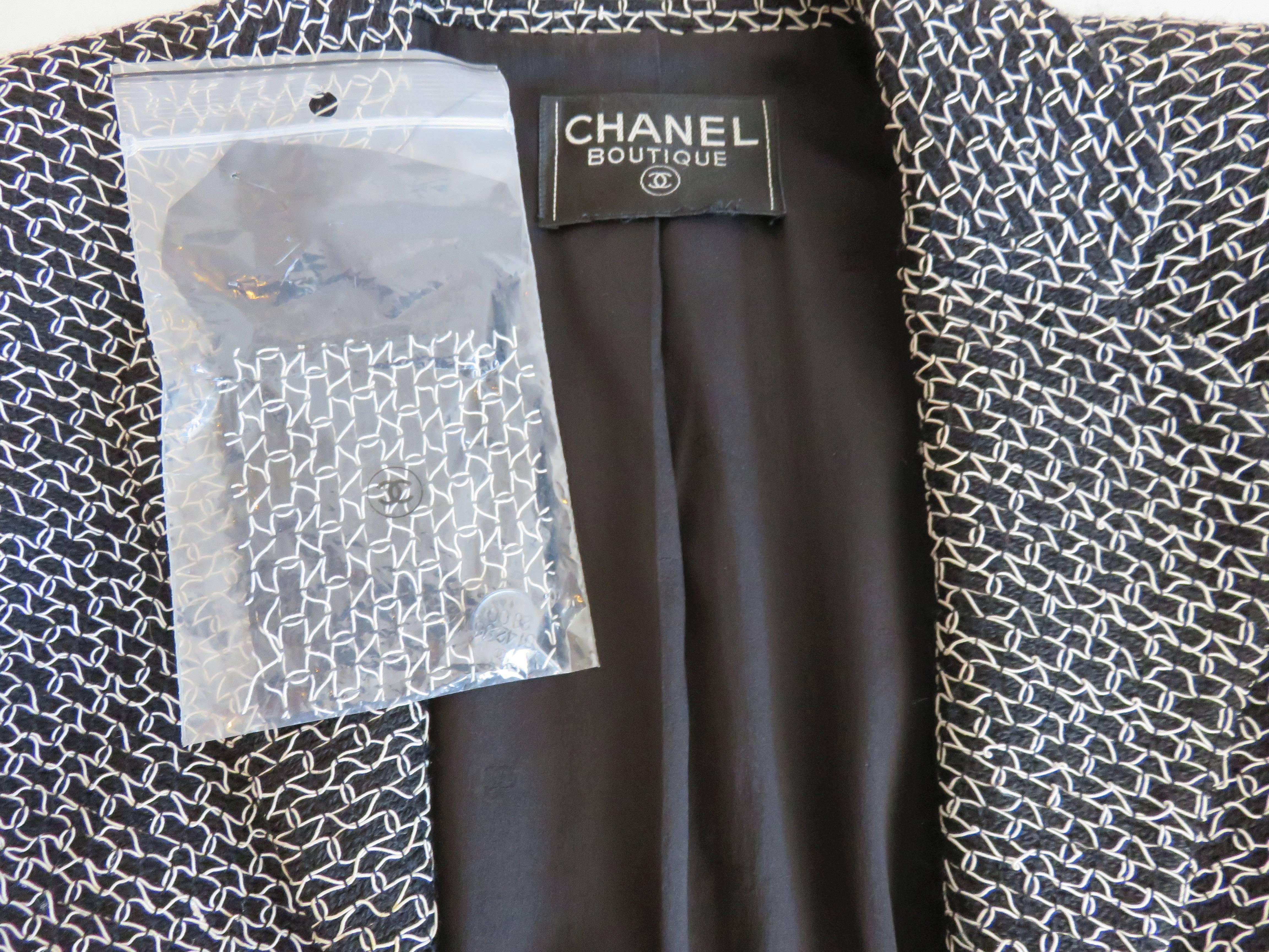 CHANEL PARIS Black & white jacket For Sale 5