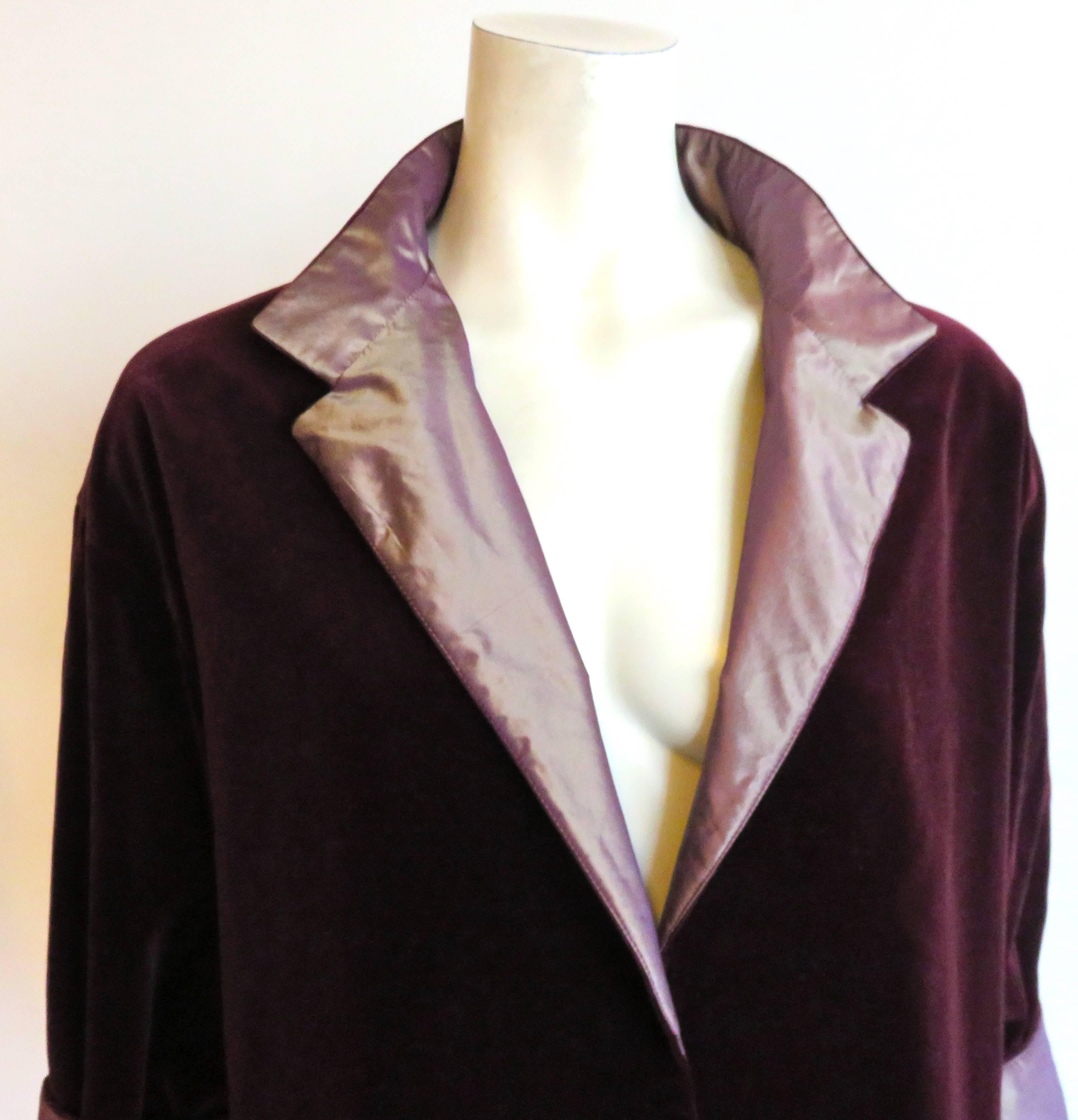 1990's ZORAN Reversible velvet / tonic silk evening jacket In Excellent Condition For Sale In Newport Beach, CA